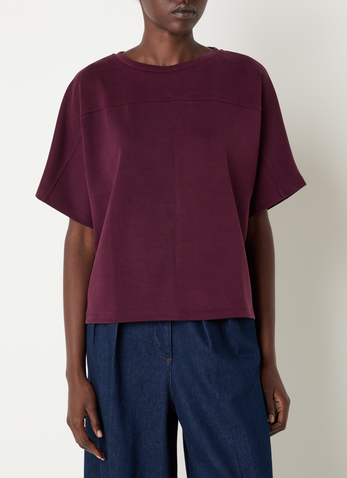 Summum Top met ronde hals - detail bordeauxrood