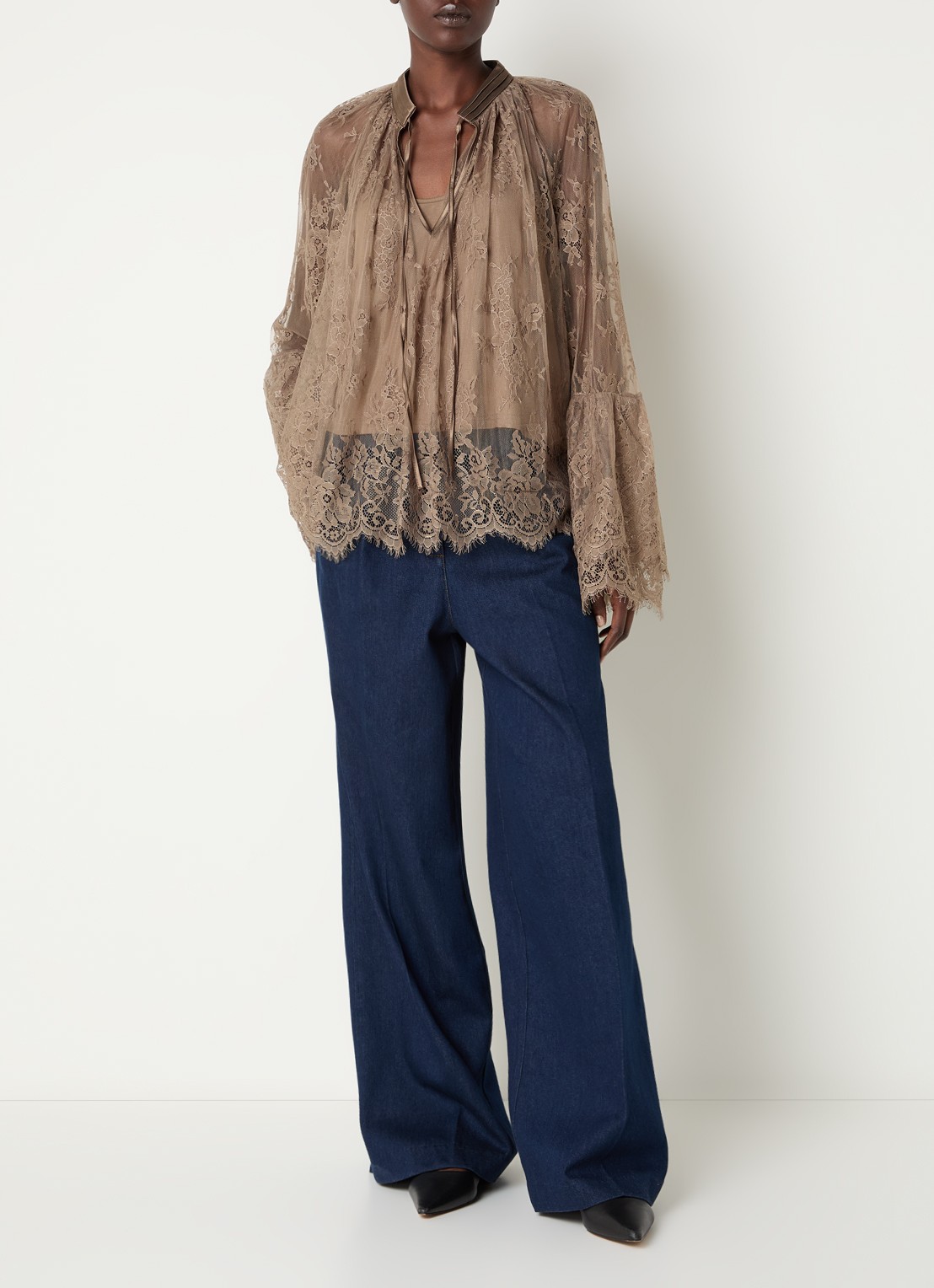 Summum Top van mesh met strikkraag - voorkant 2 taupe