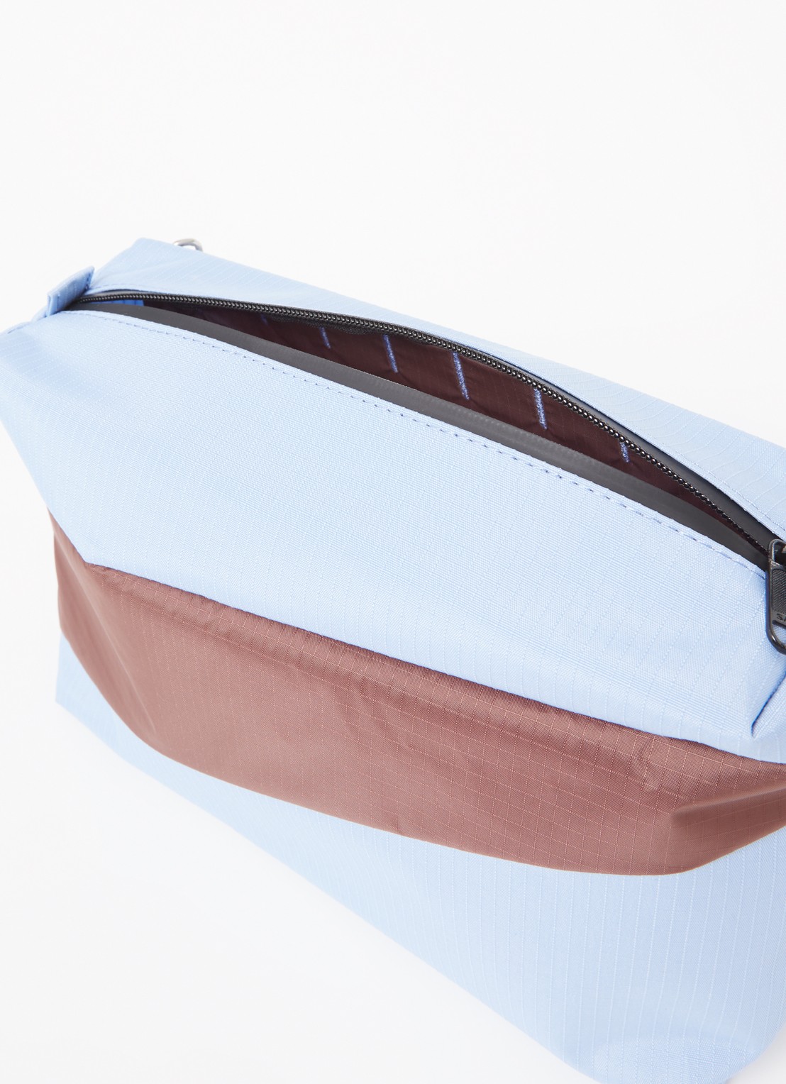 SUSAN BIJL The New Bum Bag Medium crossbodytas met waterafstotende coating - detail 5 lichtblauw
