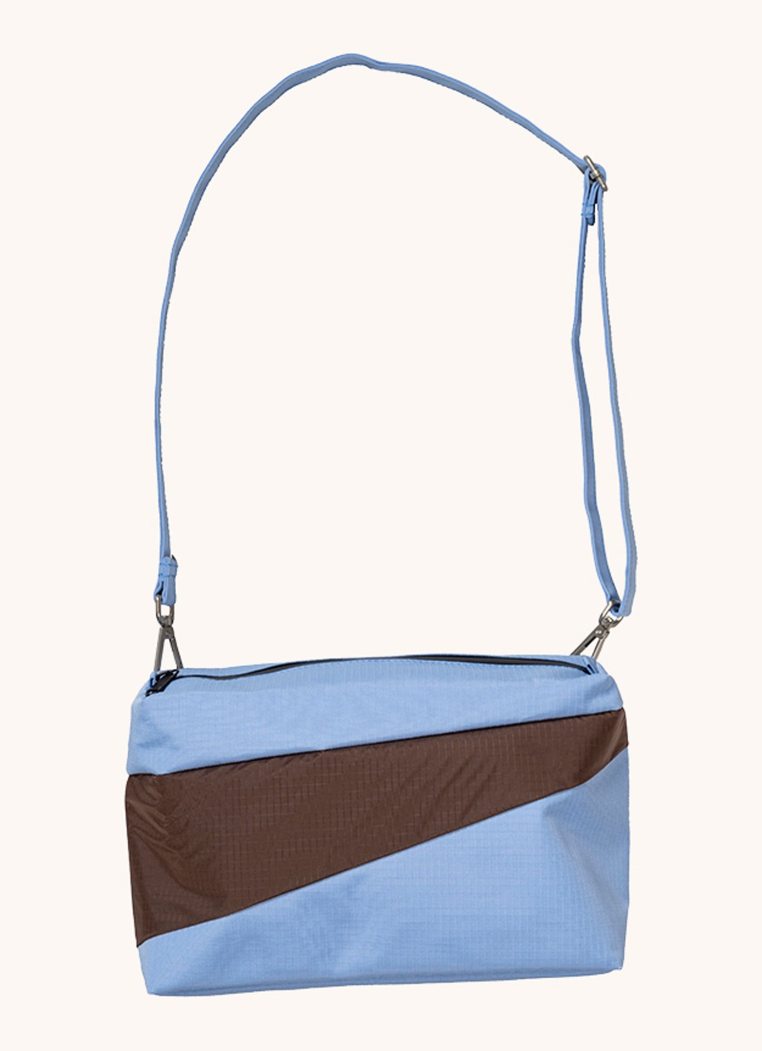 SUSAN BIJL The New Bum Bag Medium crossbodytas met waterafstotende coating - voorkant 2 lichtblauw