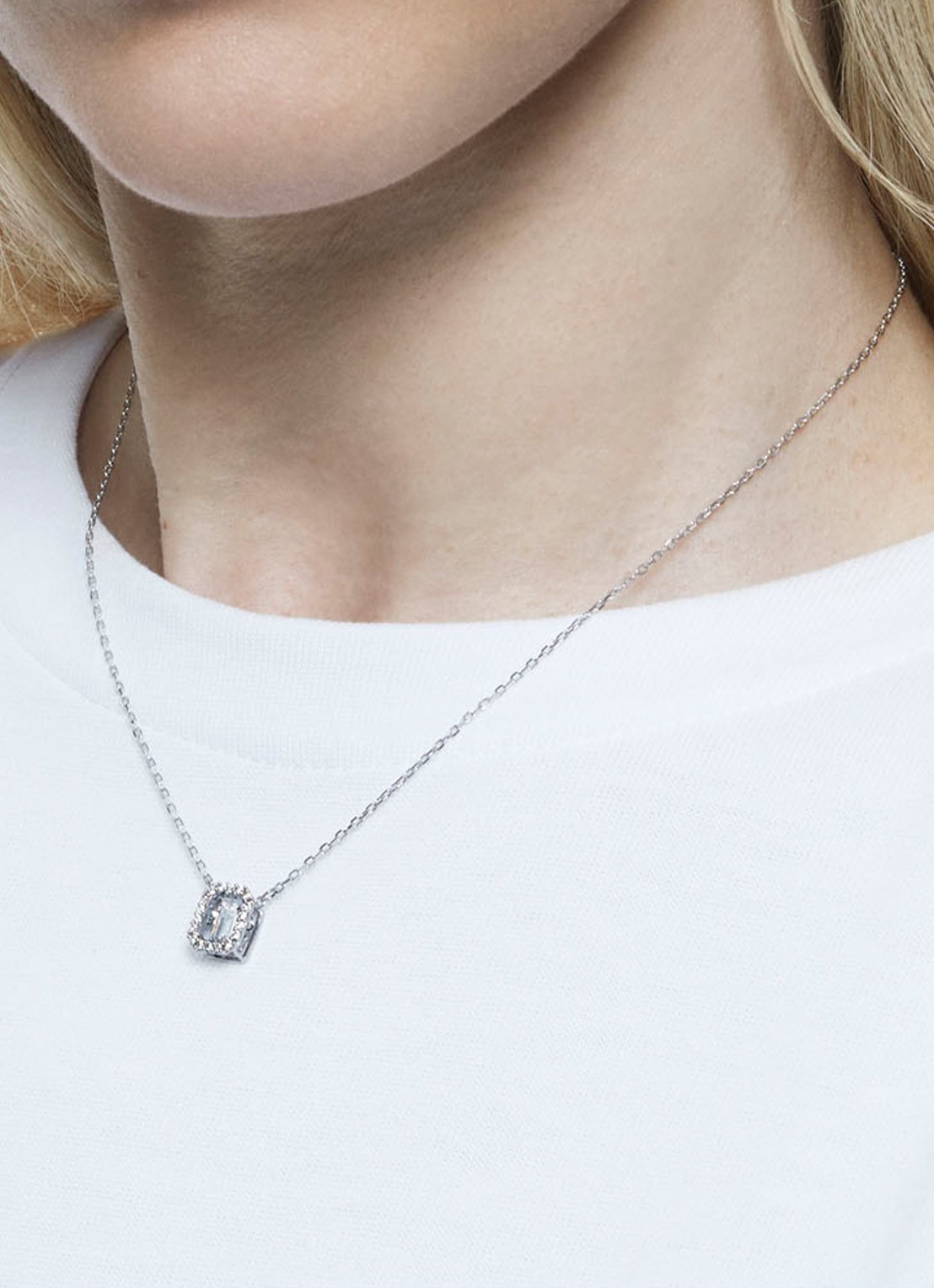 Swarovski Ketting met hanger en kristal - voorkant 2 zilver