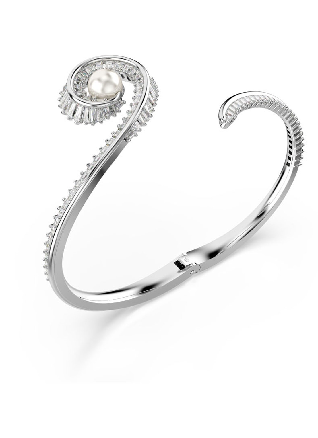 Swarovski SS25 Capsule bangle met kristal M - detail 2 zilver