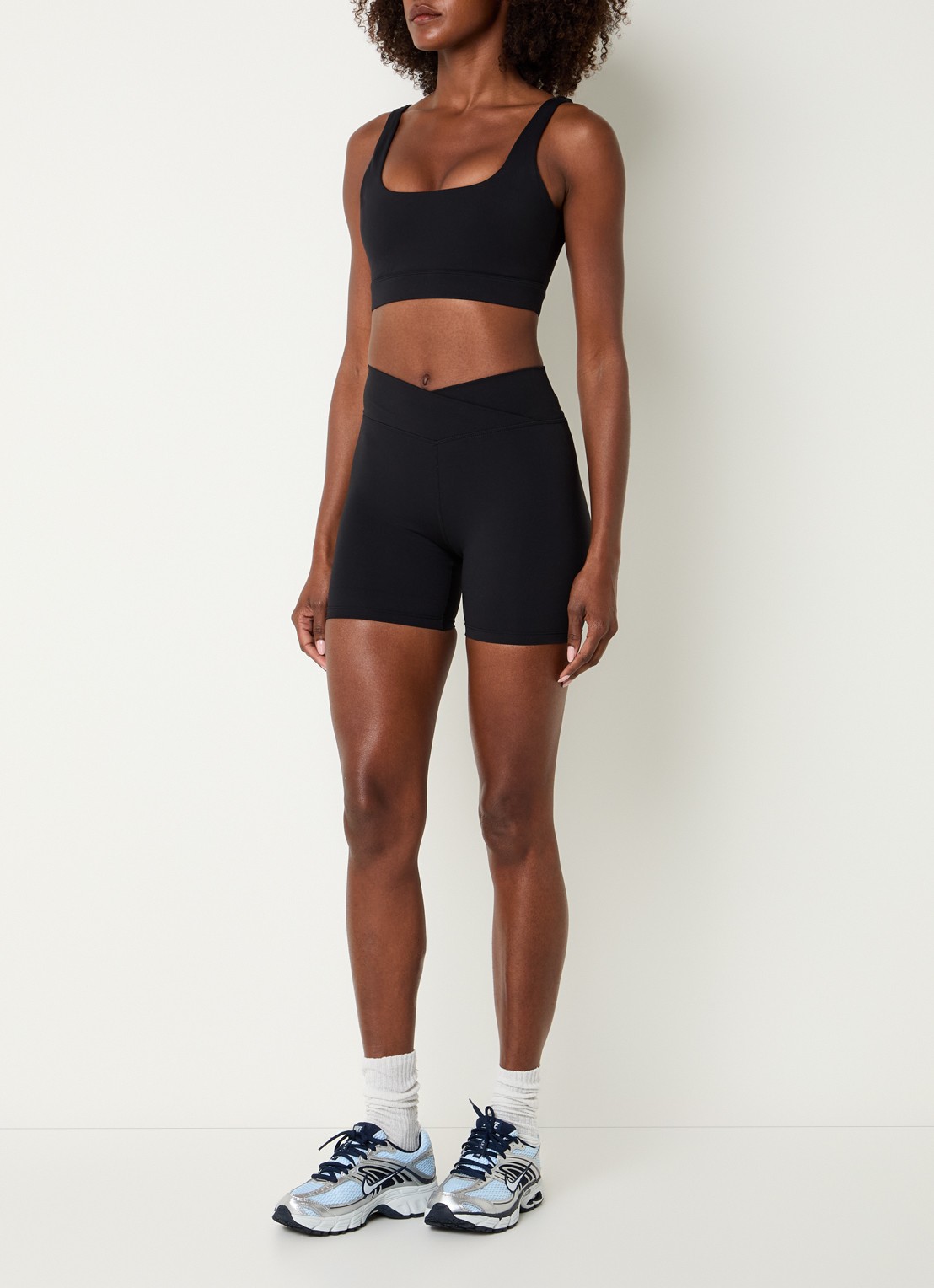 TALA DayFlex sport bh met light support - voorkant 2 zwart