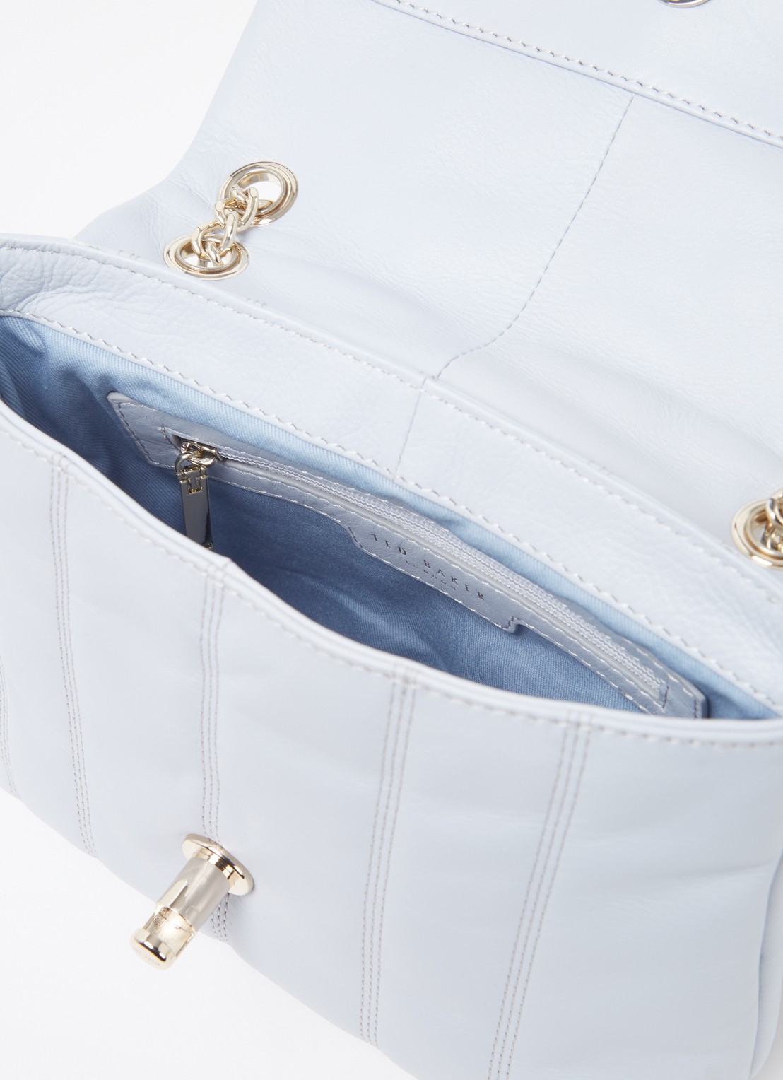 Ted Baker Ayalina schoudertas van quilted leer - detail lichtblauw