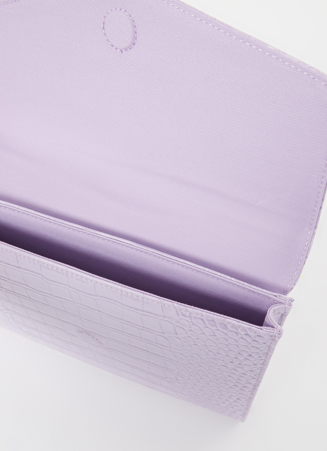 Ted Baker Crocey clutch met crocostructuur - detail lila