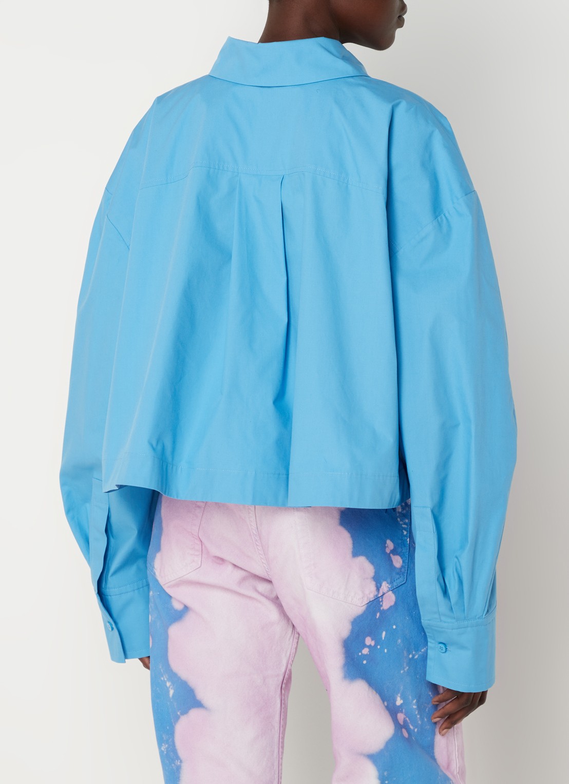 The Attico Jill cropped blouse - achterkant blauw