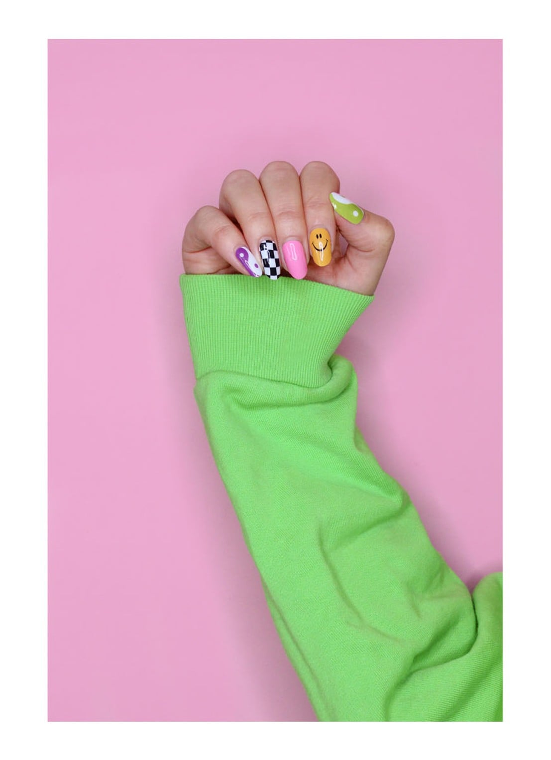The Coucou Club Semi-Cured Nail Wraps - nagelstickers - detail 4 funky fantasy