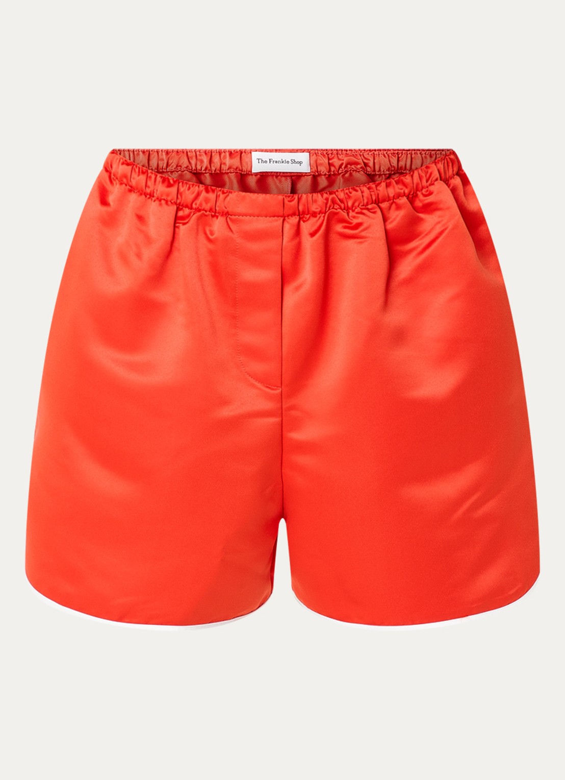 The Frankie Shop Adia low waist wide fit korte broek van satijn met opgestikte zakken - voorkant rood