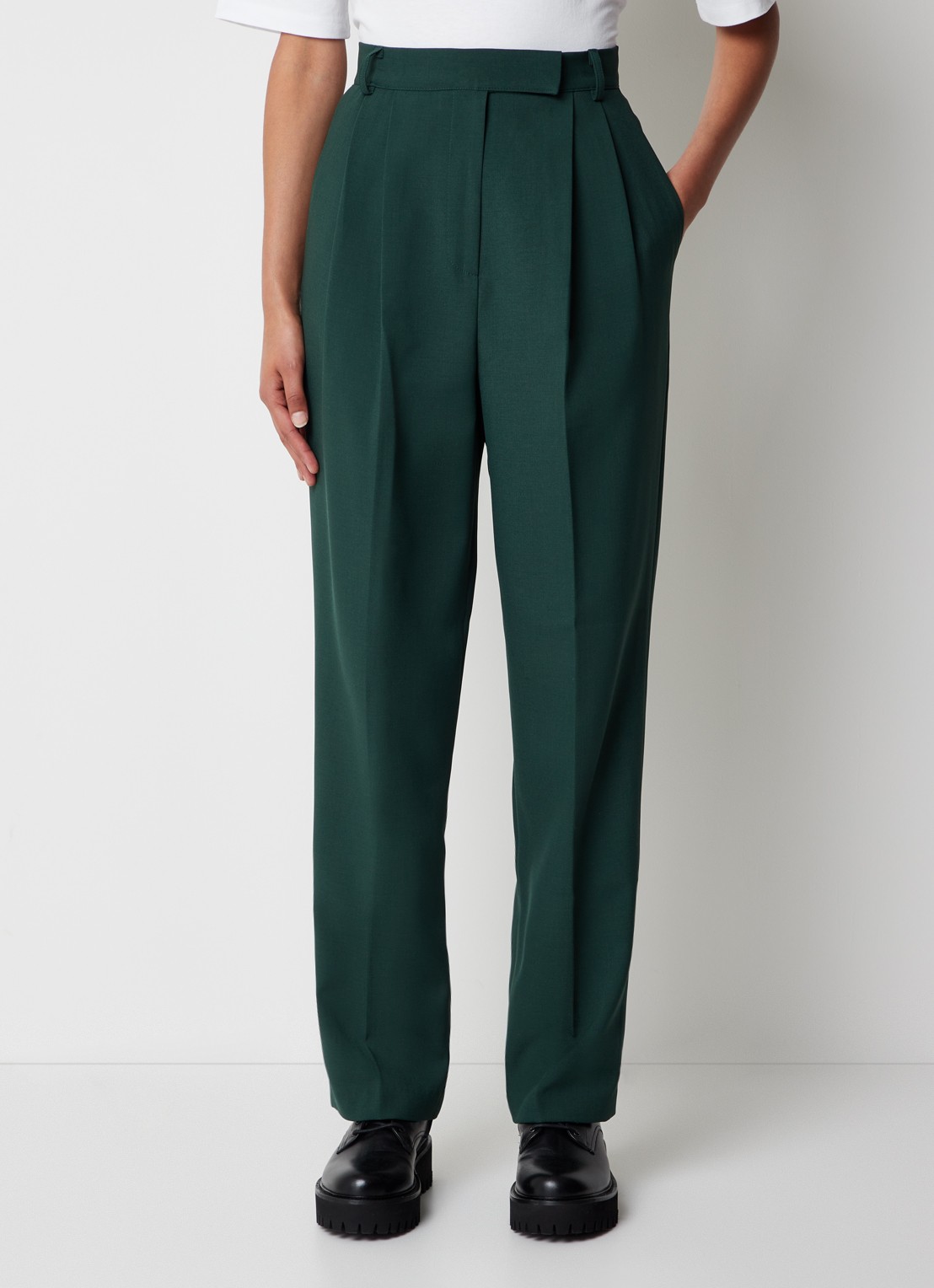 The Frankie Shop Bea high waist straight leg pantalon met steekzakken - detail 4 groen