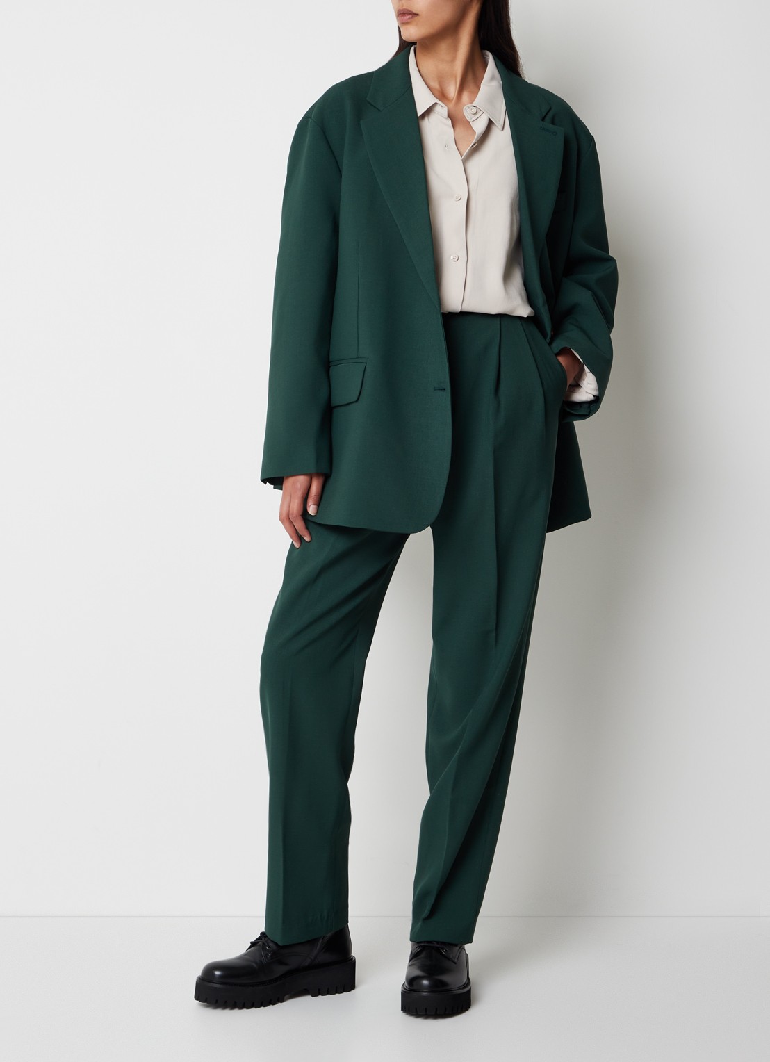 The Frankie Shop Bea oversized blazer met klepzakken - voorkant 4 groen