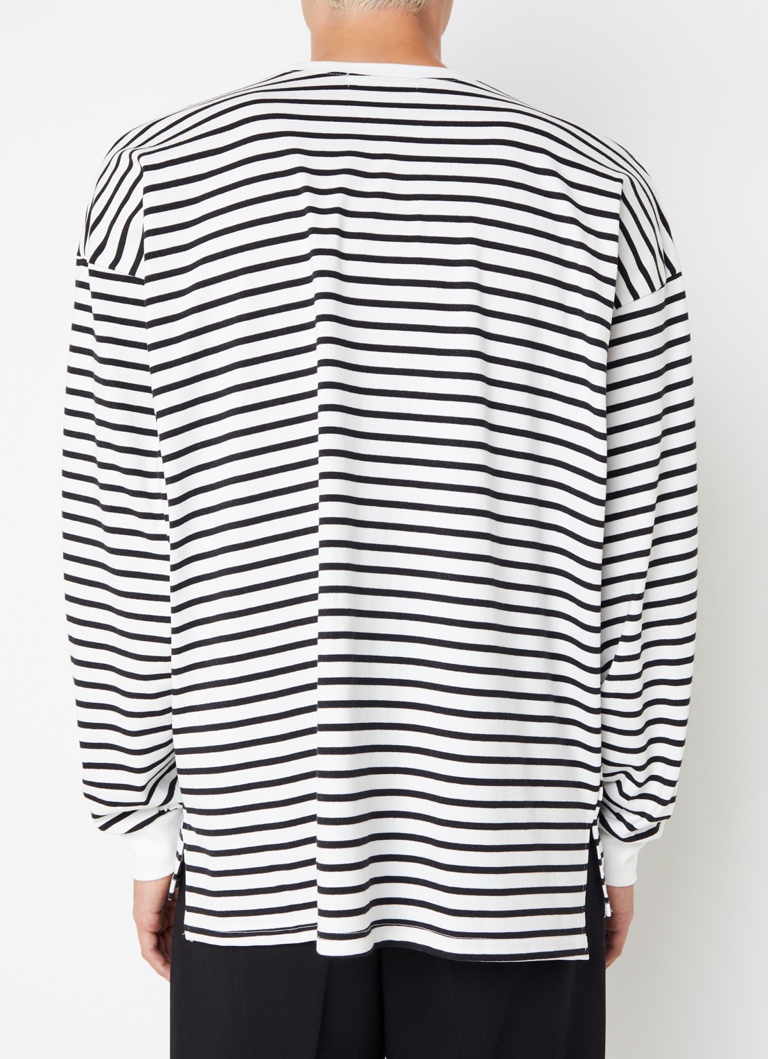 The Frankie Shop Cody longsleeve met borstzak en streepprint - achterkant 5 zwart