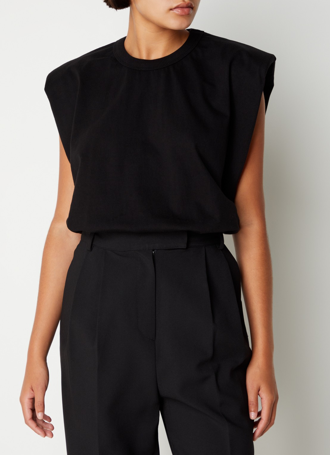 The Frankie Shop Eva top met schoudervulling - detail zwart