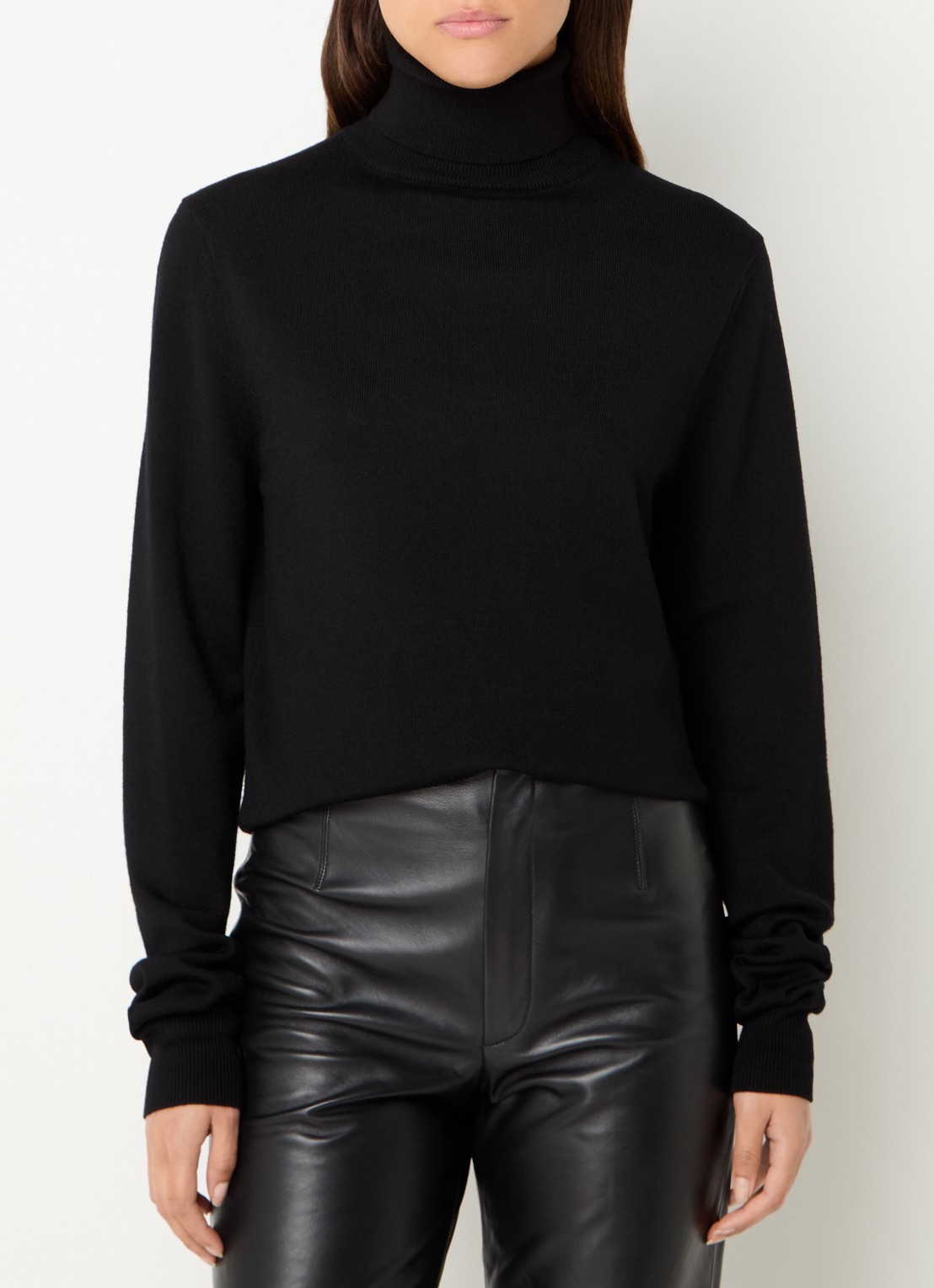 The Frankie Shop Eve fijngebreide coltrui van merino wol - detail zwart