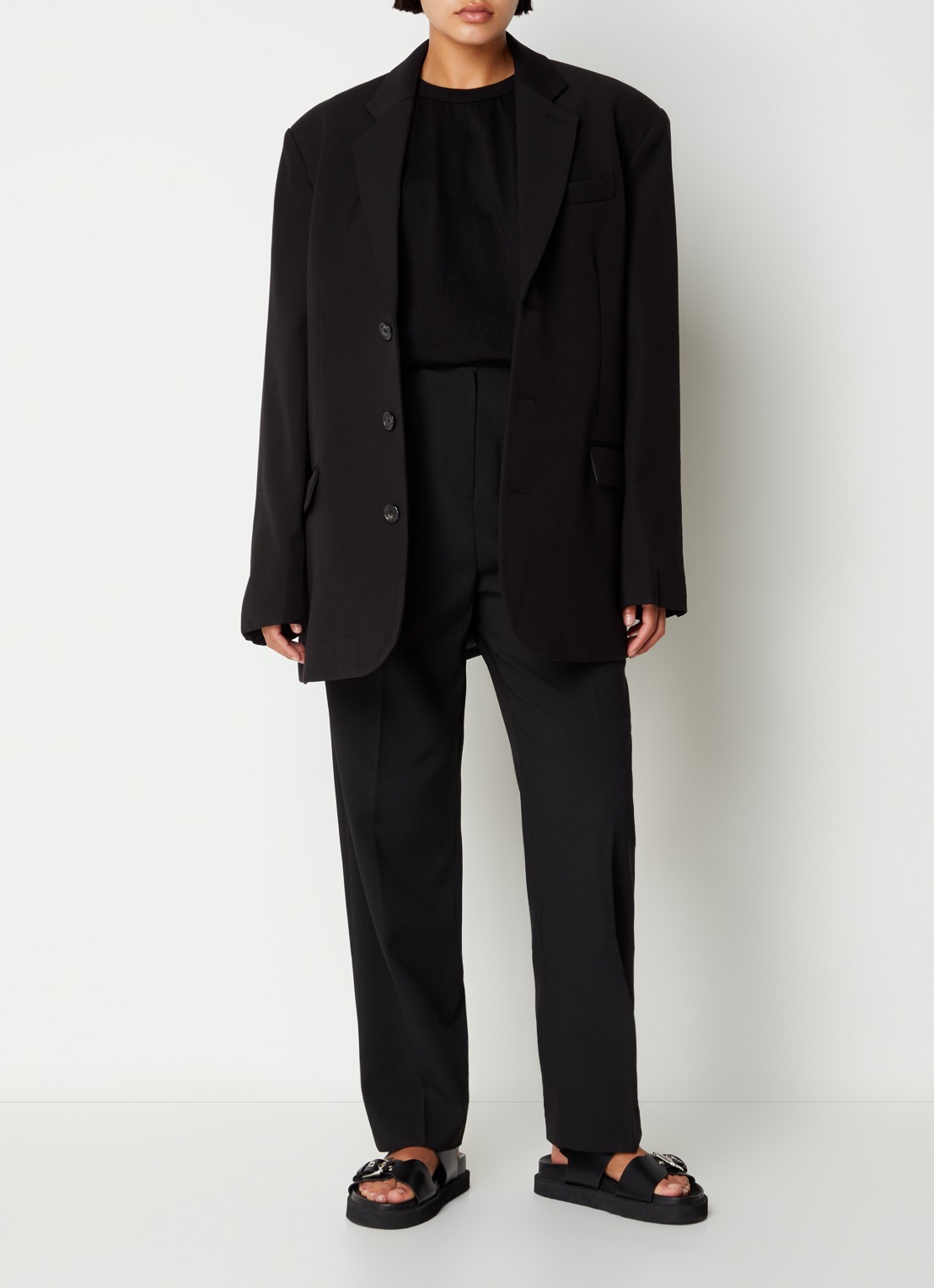 The Frankie Shop Gelso oversized blazer met klepzakken  - voorkant 4 zwart
