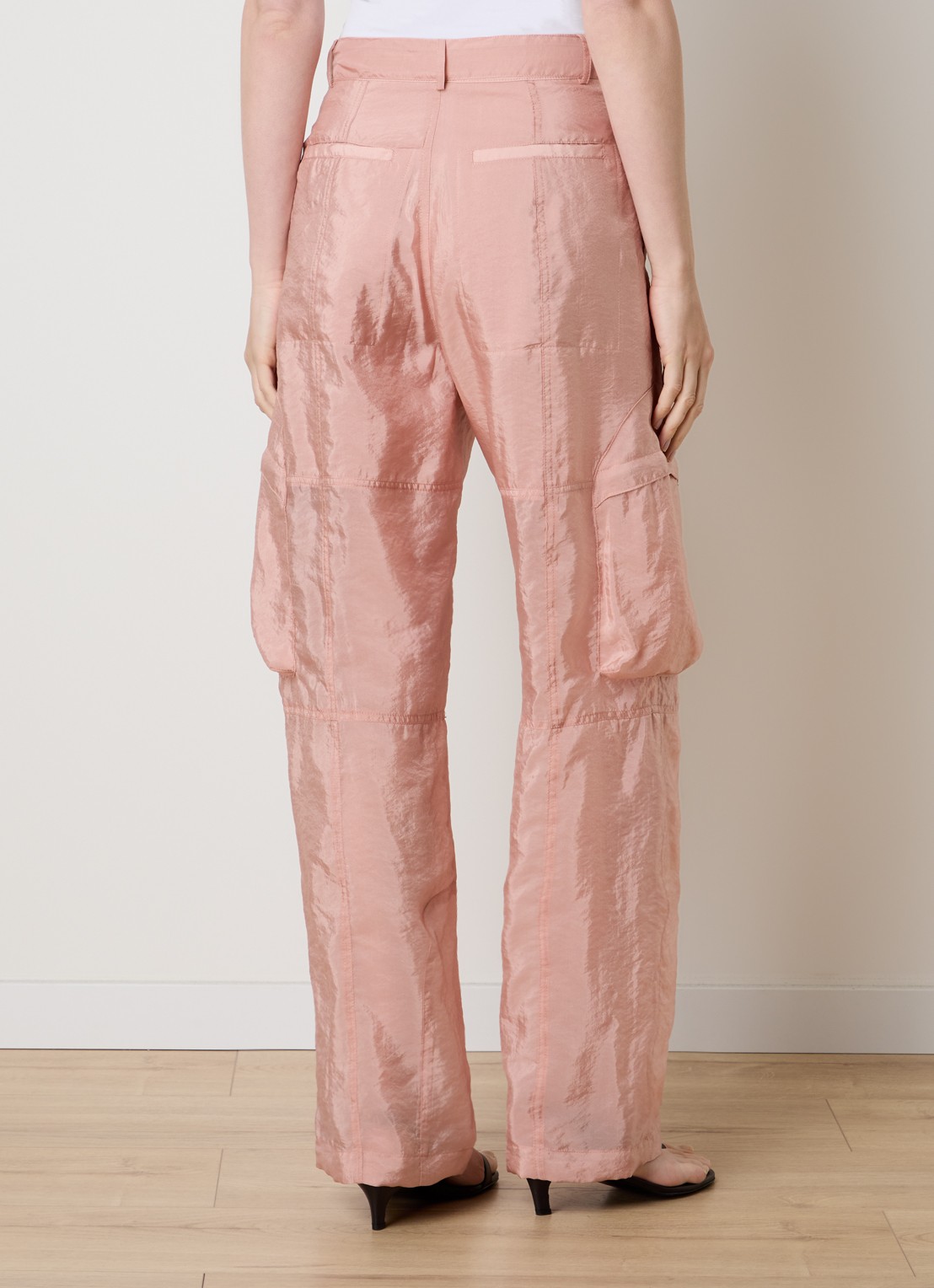 The Frankie Shop Kelly high waist straight fit broek met steekzakken - achterkant roze
