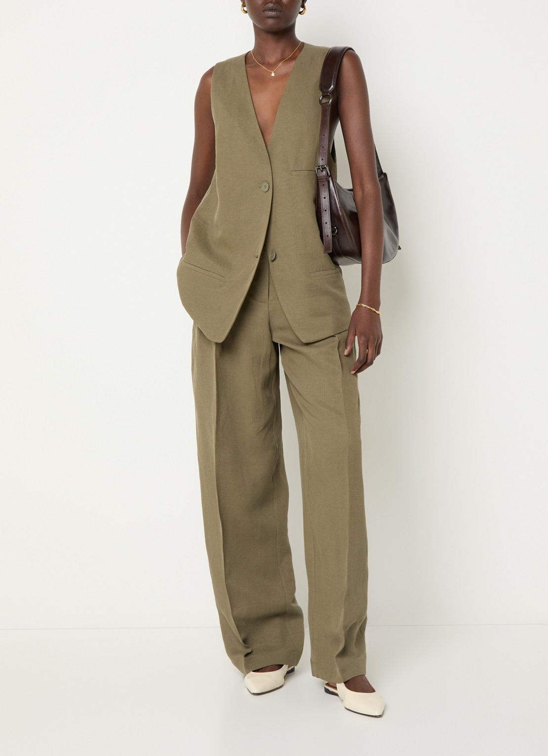 The Frankie Shop Melrose oversized gilet in linnenblend  - voorkant 4 khaki