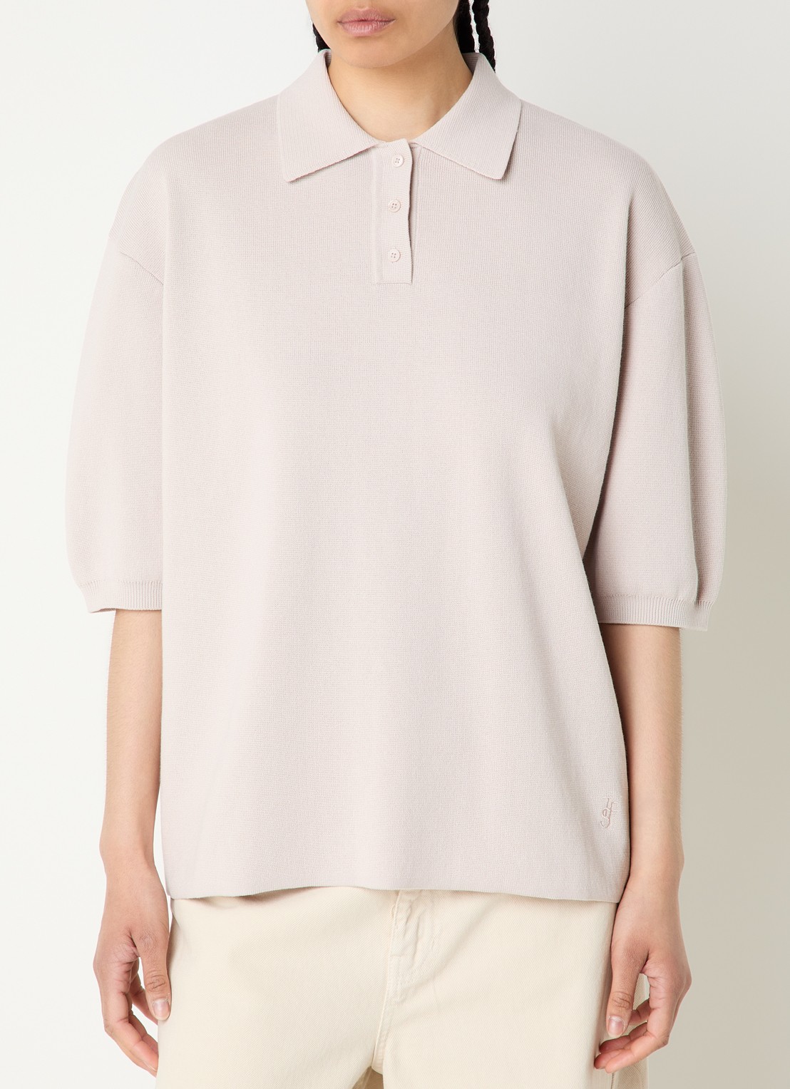 The Frankie Shop Nola fijngebreide oversized polo - detail 4 lichtgrijs