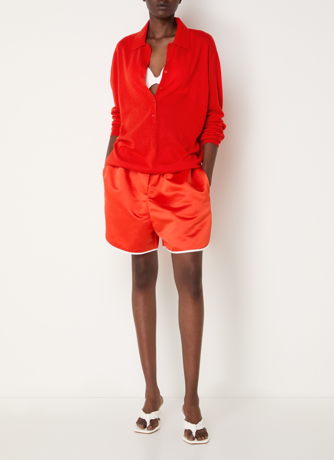 The Frankie Shop Tala fijngebreide pullover in wolblend met polokraag - voorkant 4 rood
