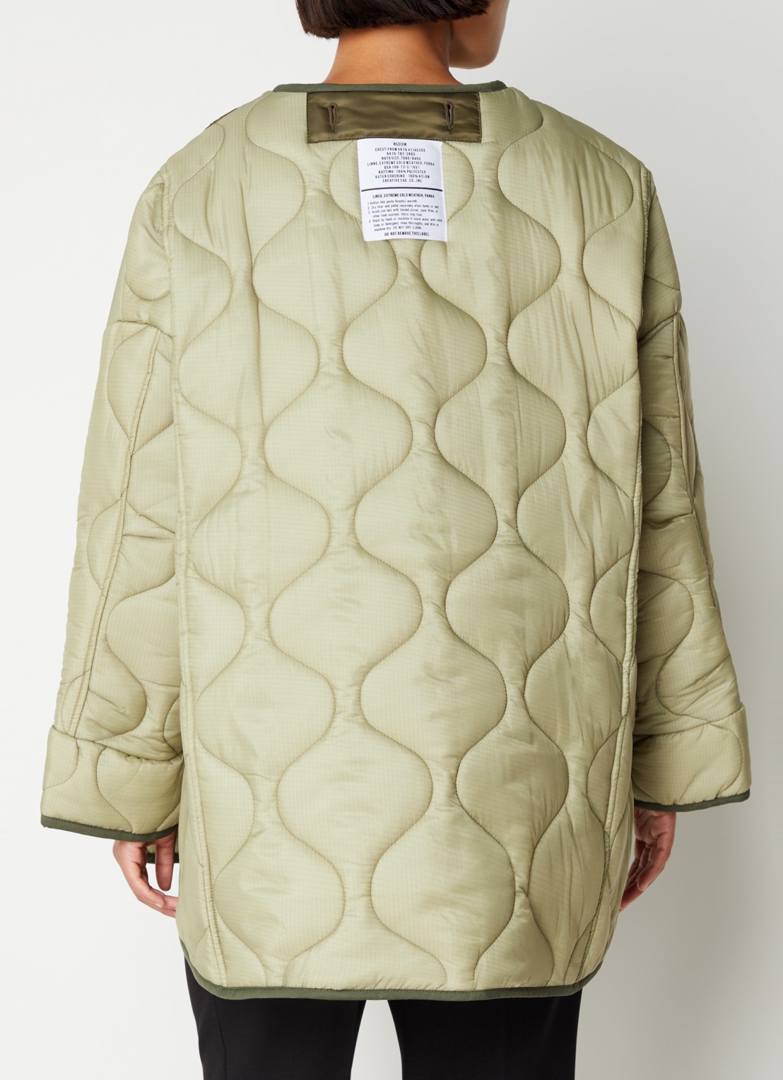 The Frankie Shop Teddy gewatteerde jas met quilt patroon - achterkant mosgroen