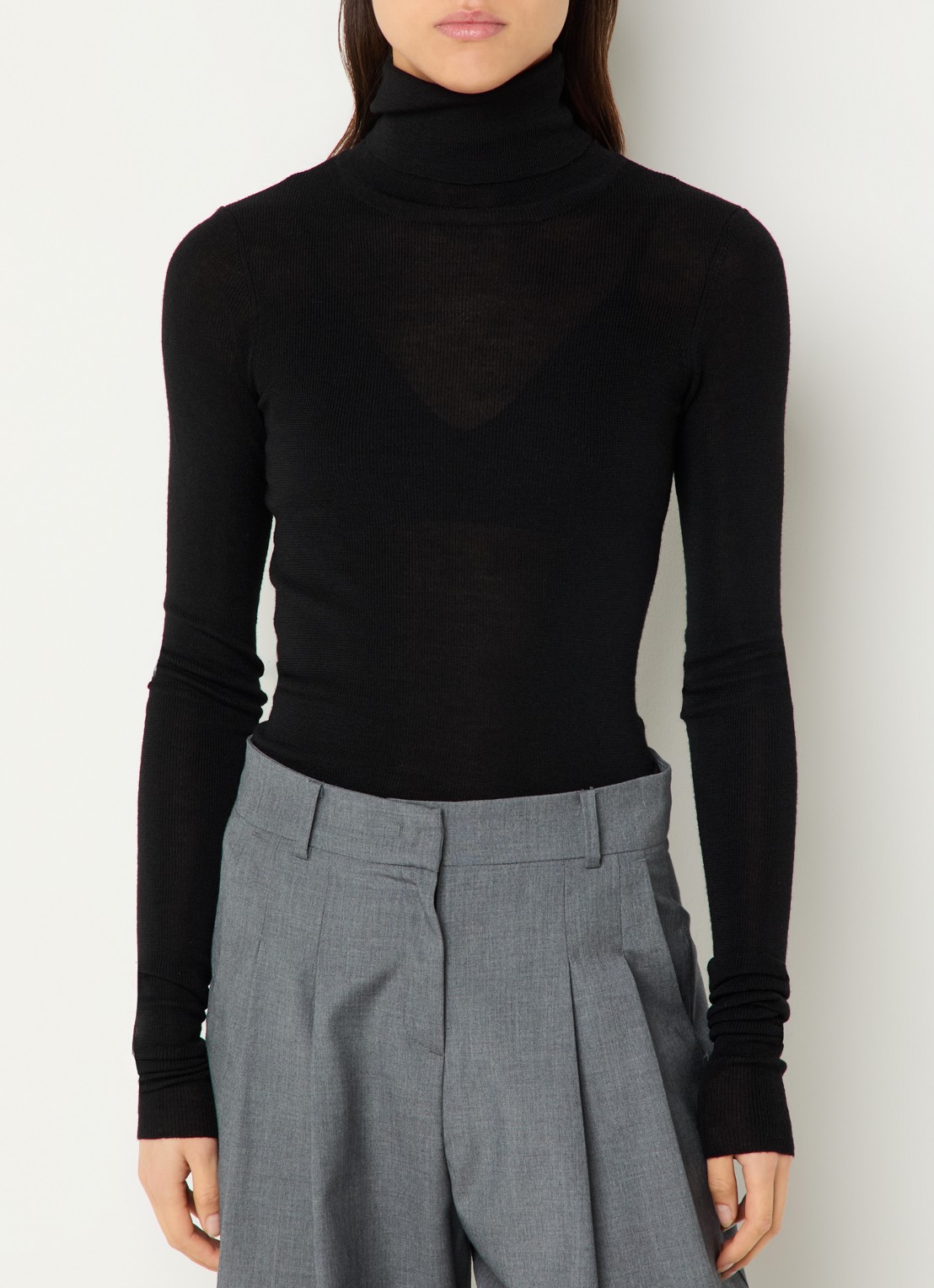 The Frankie Shop Utica fijngebreide top in wolblend met col - detail 4 zwart