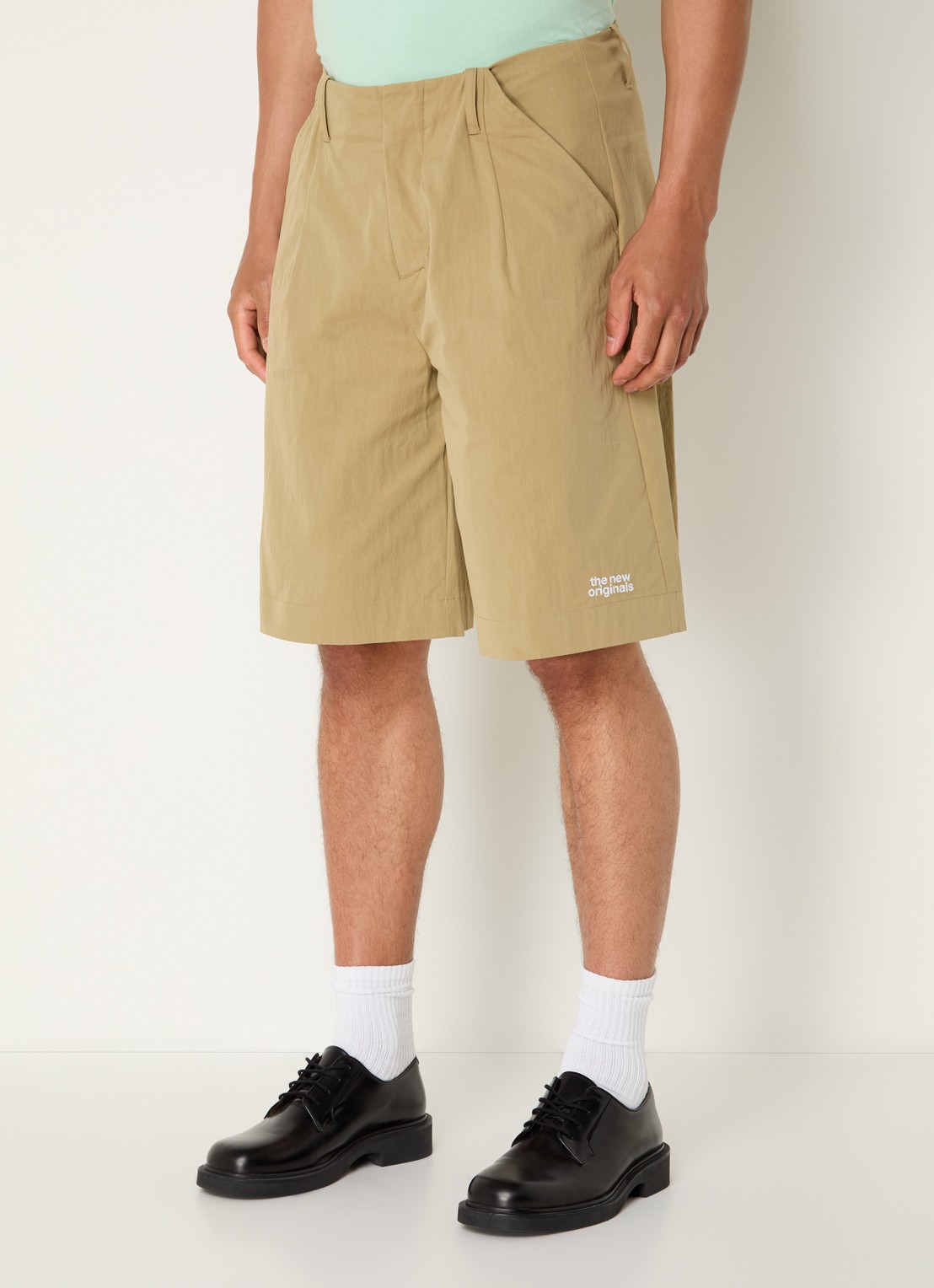 The New Originals Emblem wide fit korte broek met logoborduring - detail 2 khaki