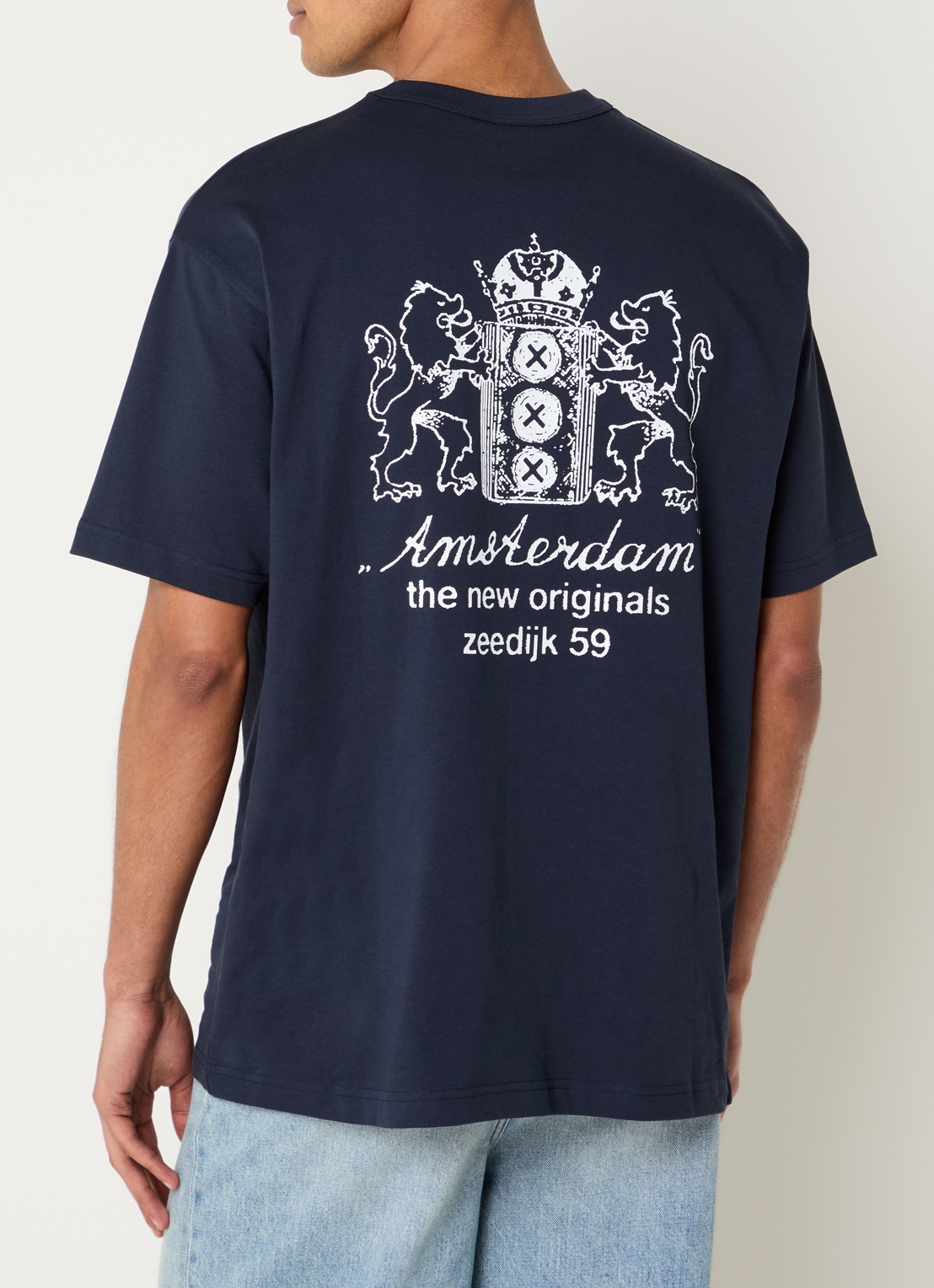 The New Originals Lion Speaker Tee met front- en backprint - detail 2 donkerblauw