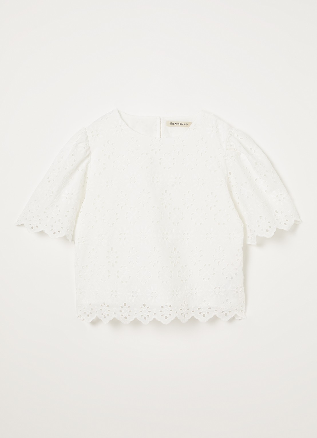 The New Society Sakura tuniek met broderie - voorkant gebroken wit
