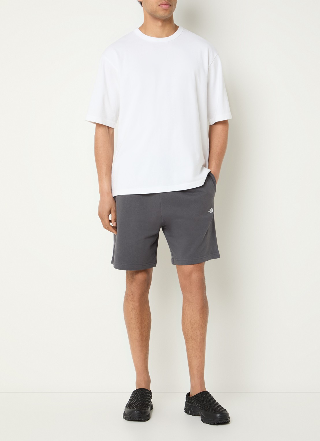 The North Face Loose fit joggingbroek met trekkoord - voorkant 3 donkergrijs