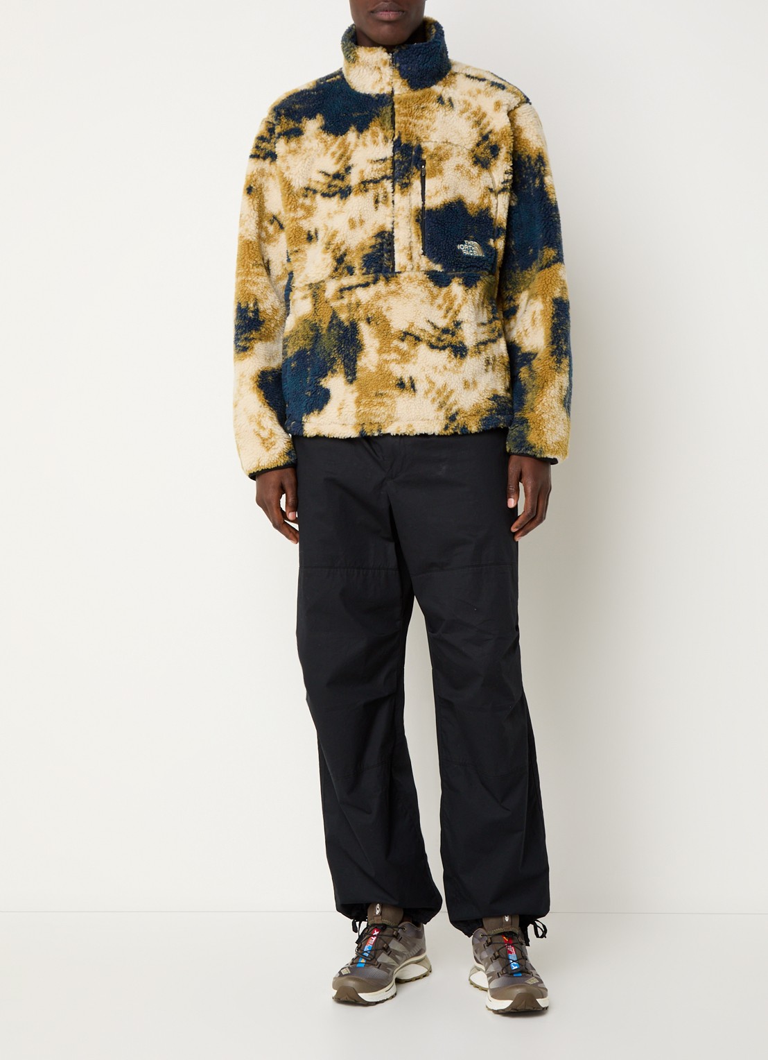 The North Face M extreme sweater van teddy met logo en opstaande kraag - voorkant 3 mosterd