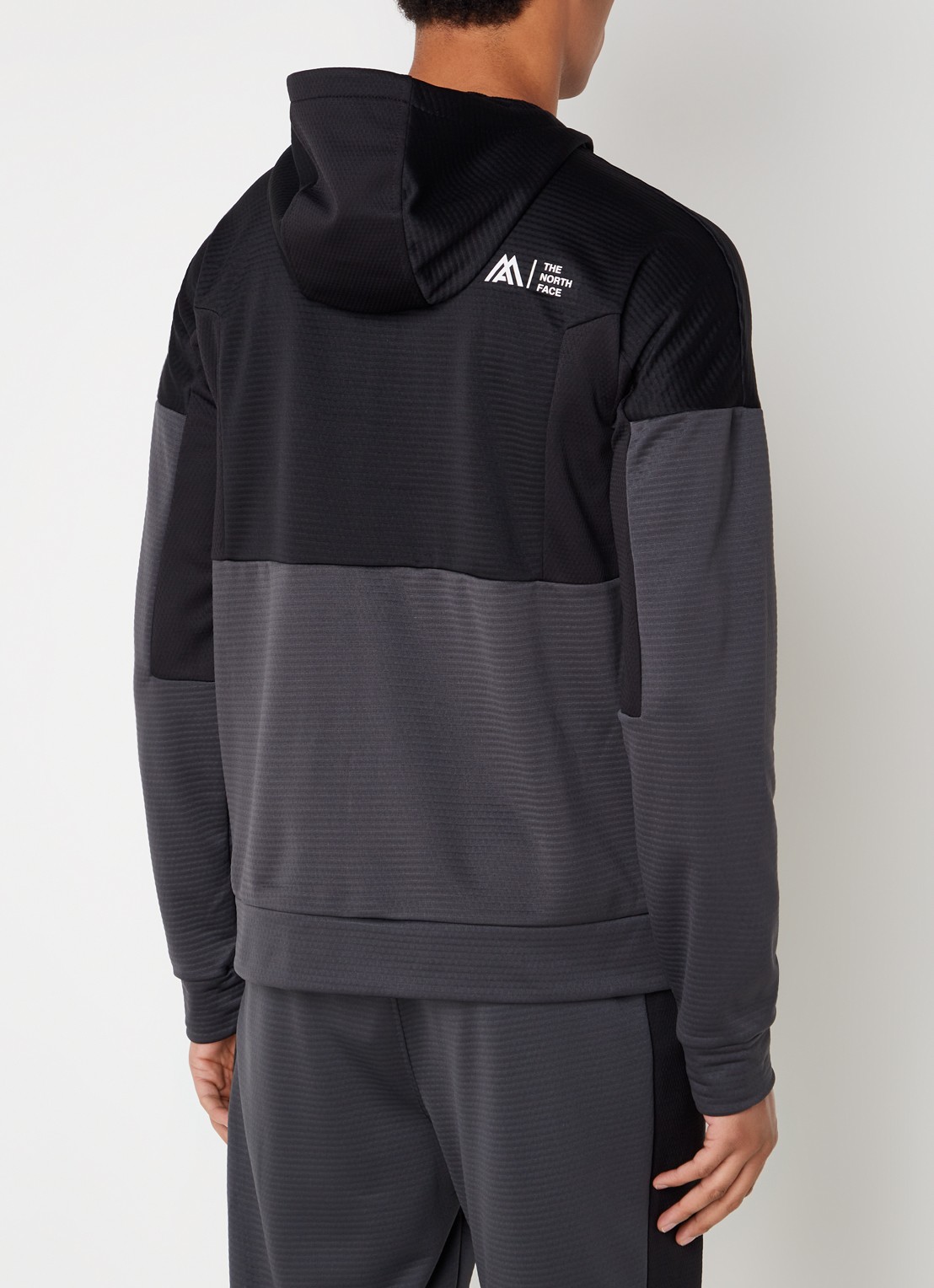 The North Face Mountain Athletics sweatvest van fleece met ritszakken en structuur  - achterkant antraciet