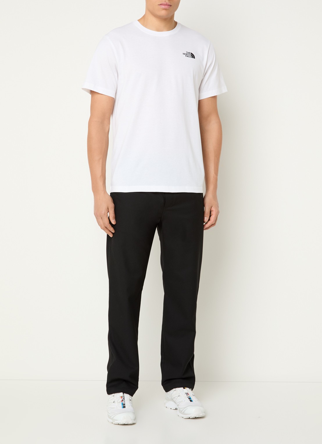 The North Face NSE Box Celebration T-shirt met logo- en backprint - voorkant 4 wit