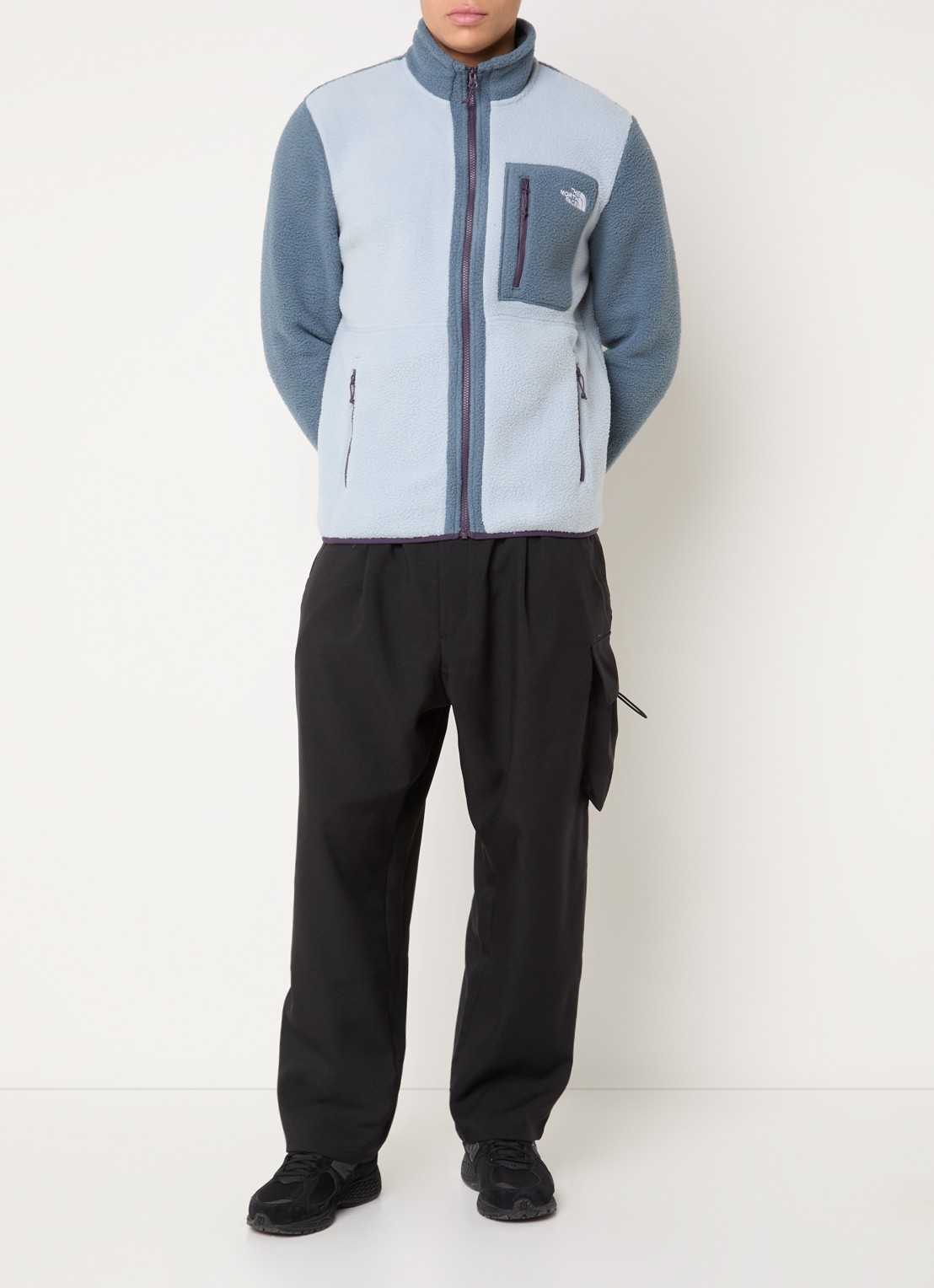The North Face Yumiori jack van teddy met logoborduring en ritszakken - voorkant 3 staalblauw