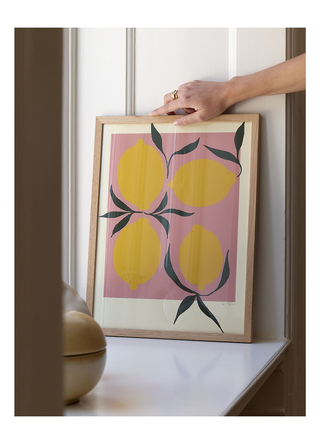 THE POSTER CLUB Pink Lemon, Anna Mörner print - voorkant 2 oudroze