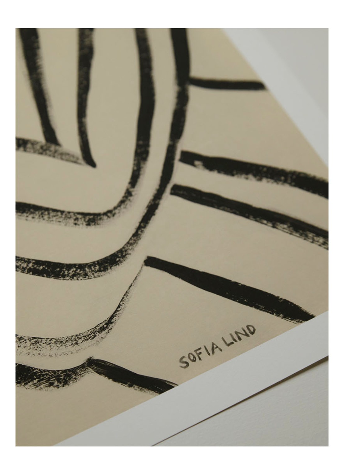 THE POSTER CLUB Waiting, Sofia Lind print - detail 3 beige