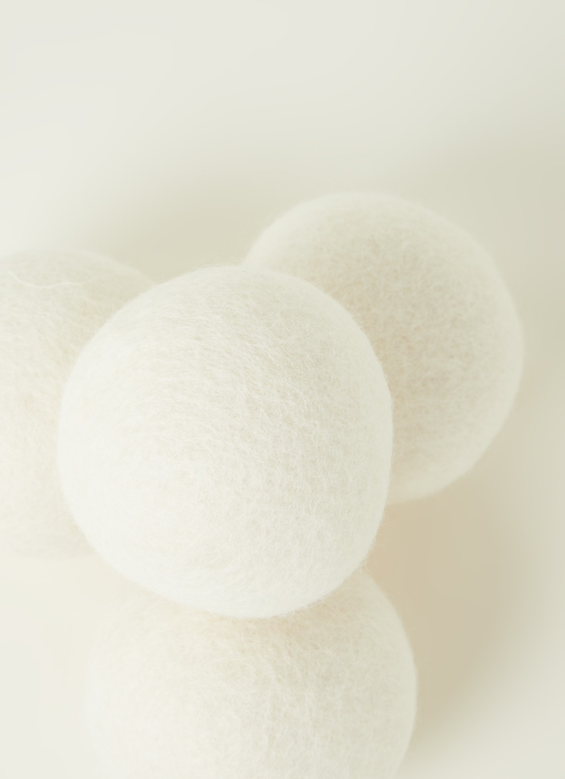 The Steamery Tumble Dryer Balls drogerballen set van 4 - detail wit