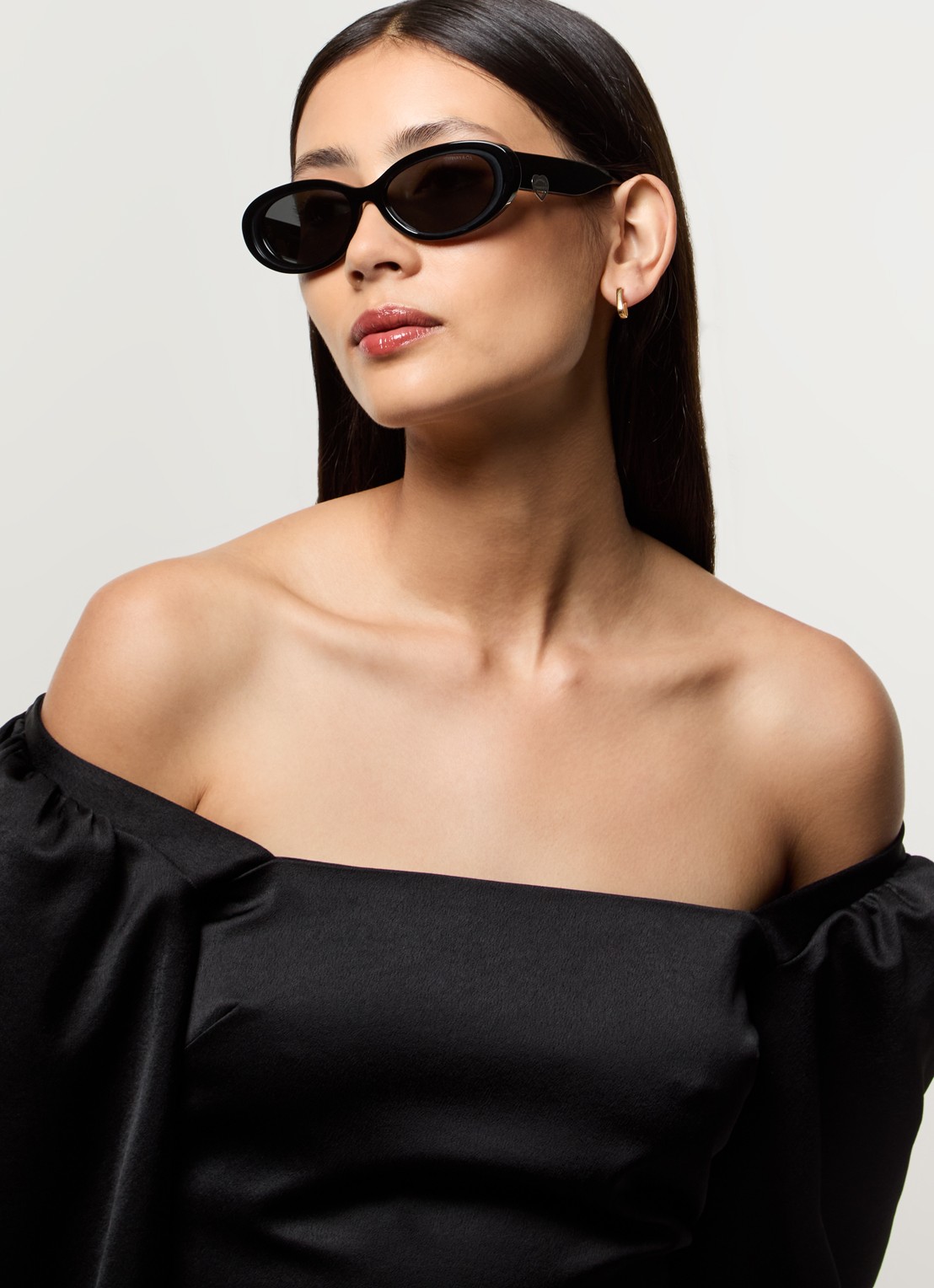 Tiffany & Co. Cat Eye zonnebril TF4221 - voorkant 2 zwart