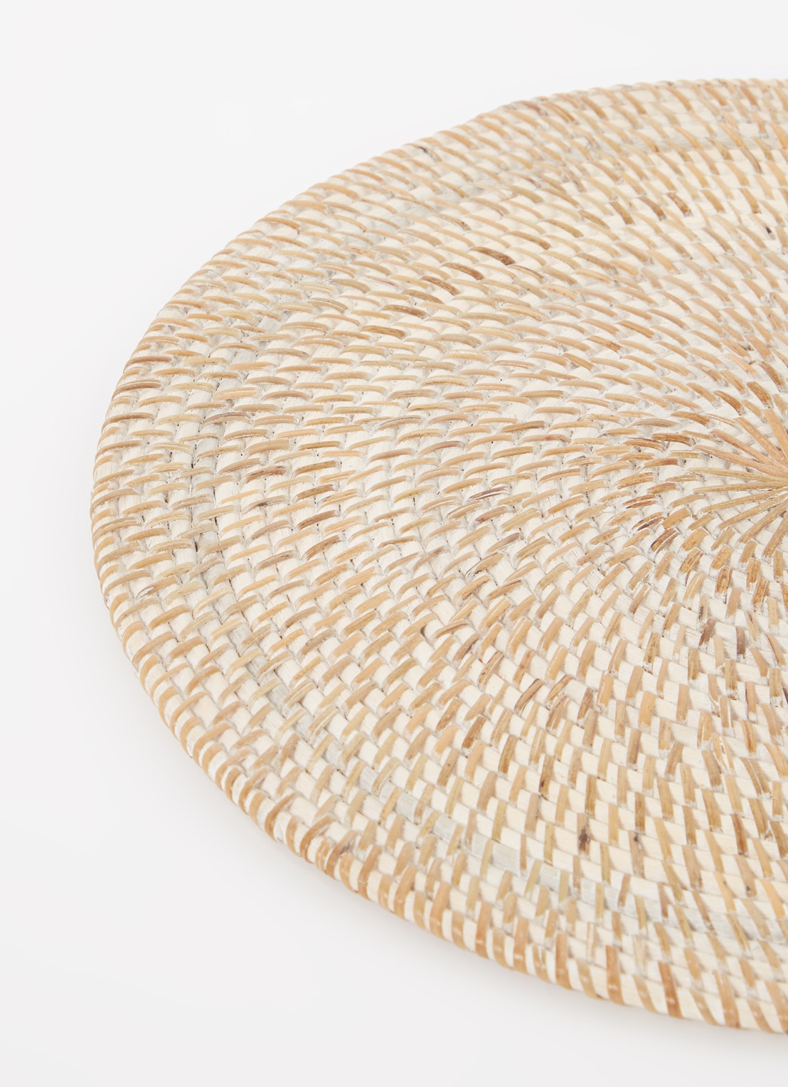 Tiseco Placemat van rotan 36 cm - voorkant 2 lichtbruin