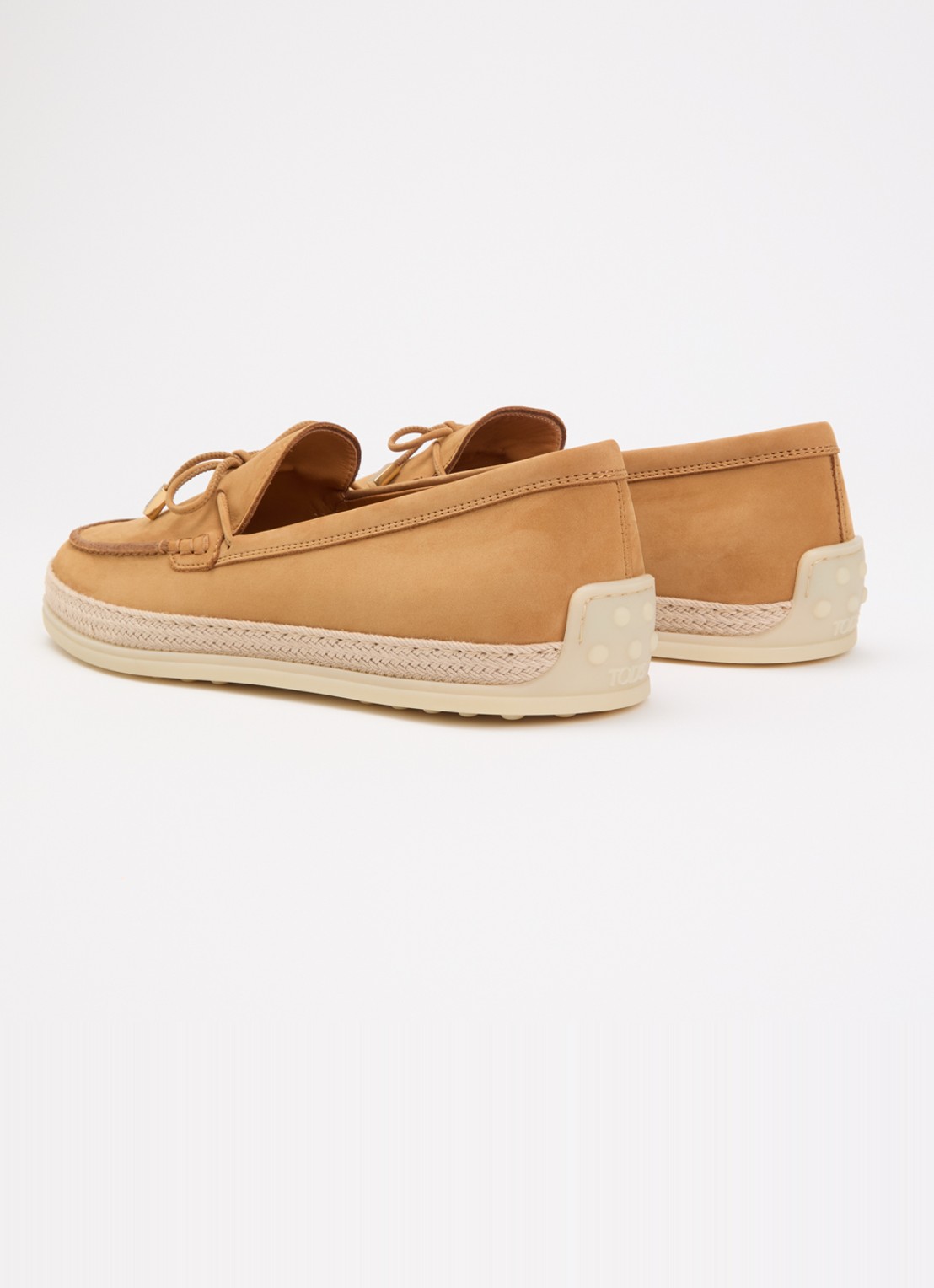 Tod's Gomma mocassin van nubuck met details van raffia - achterkant cognac