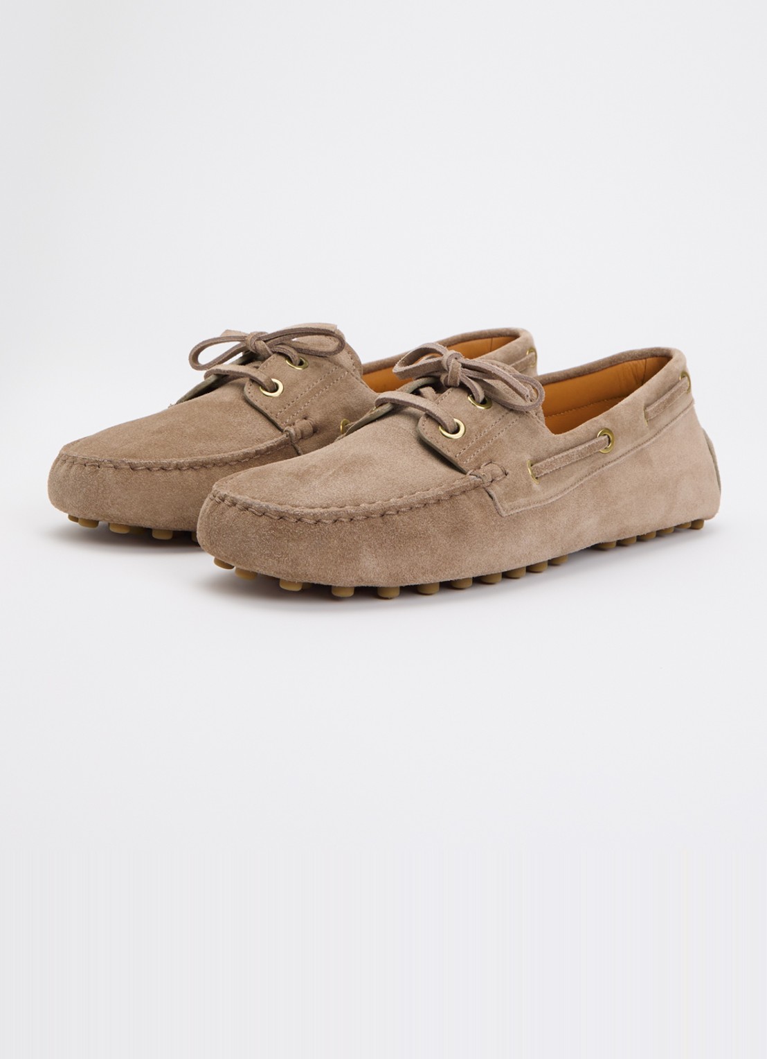 Tod's Gommino mocassin van kalfssuède - detail lichtbruin