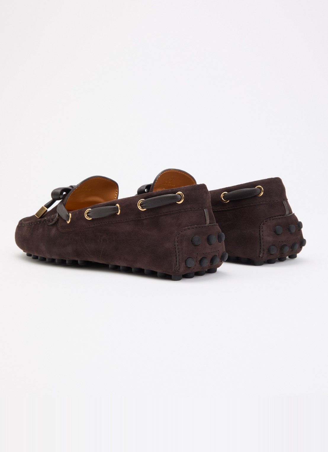 Tod's Gommino mocassin van suède - achterkant 6 donkerbruin