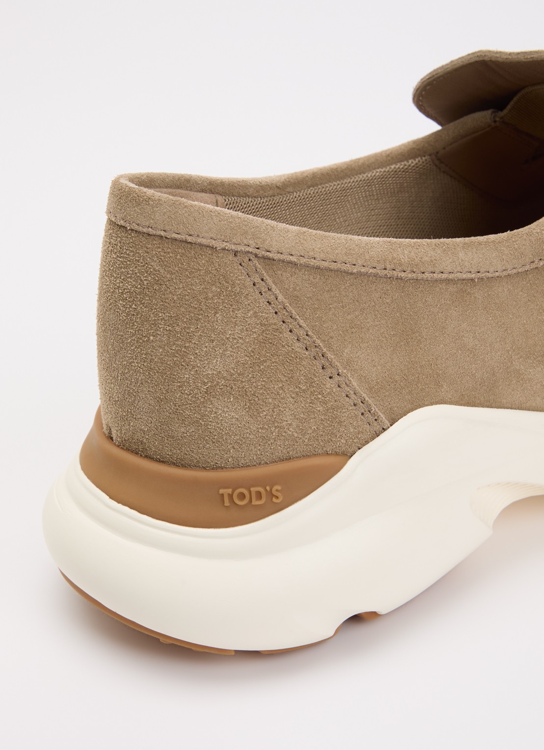 Tod's Mocassino Bordo slip-on van kalfssuède - detail 4 zand