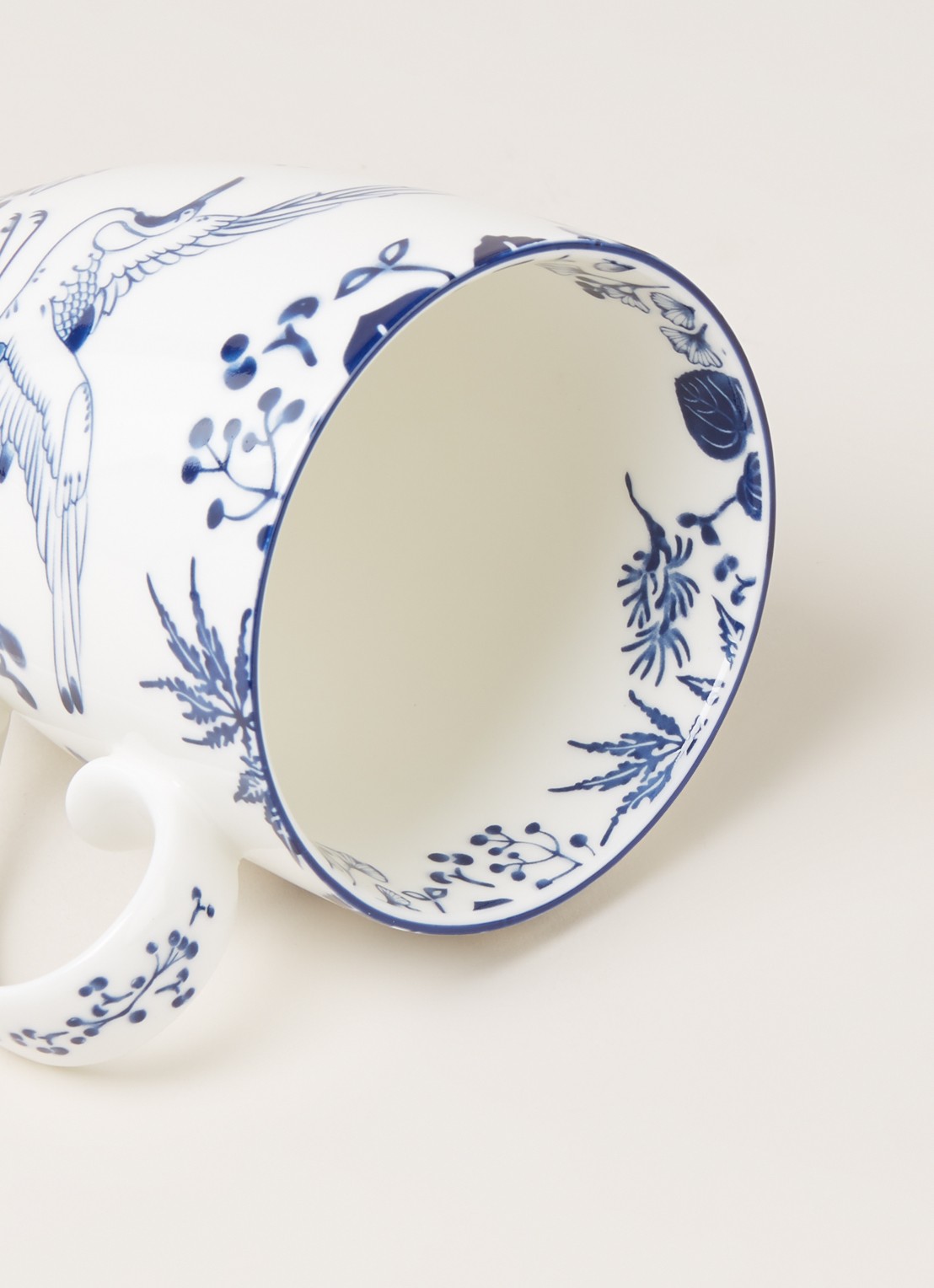 Tokyo Design Studio Flora Japonica Crane mok 38 cl - detail 3 wit
