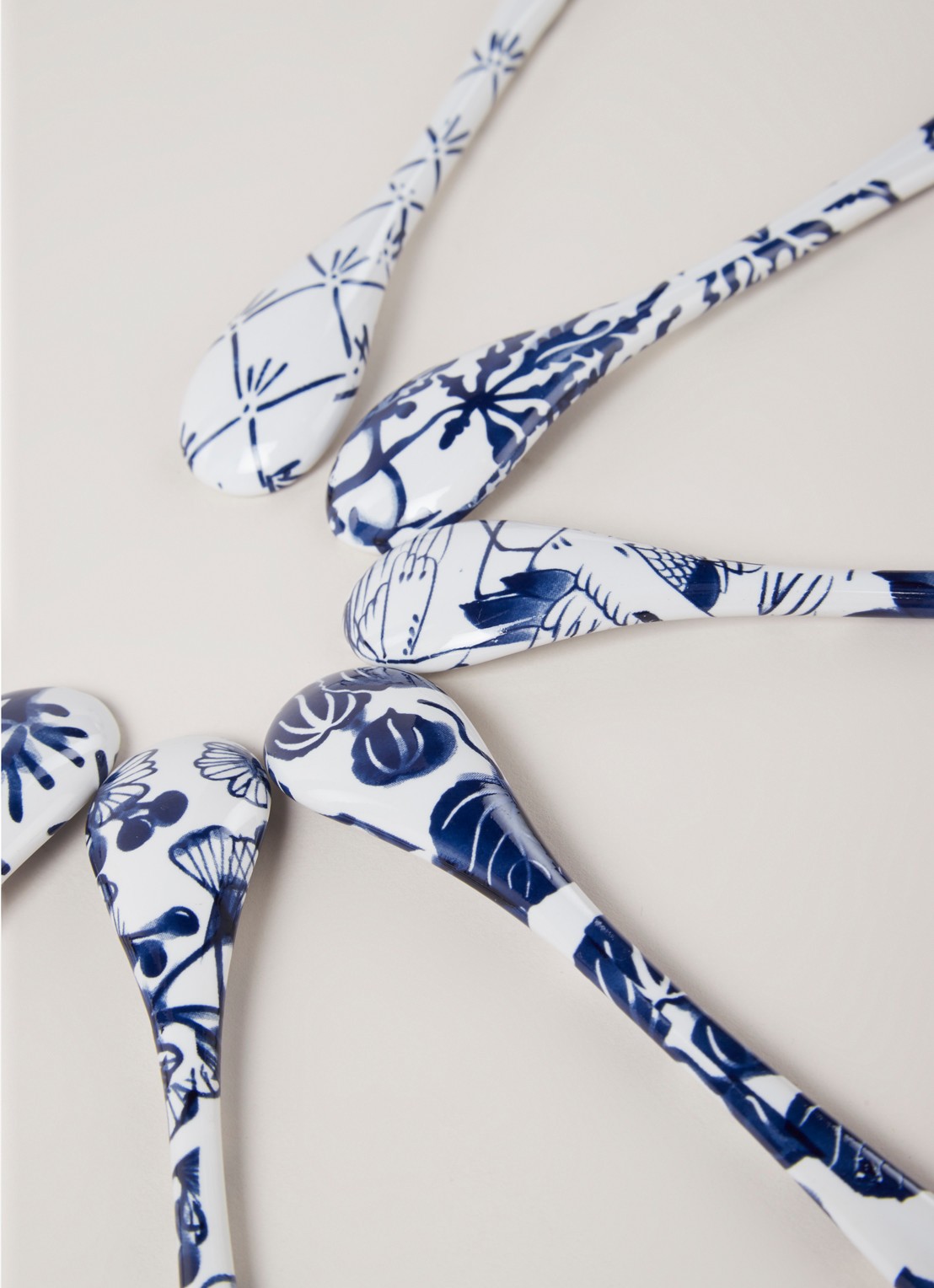Tokyo Design Studio Flora Japonica theelepel set van 6 - detail wit