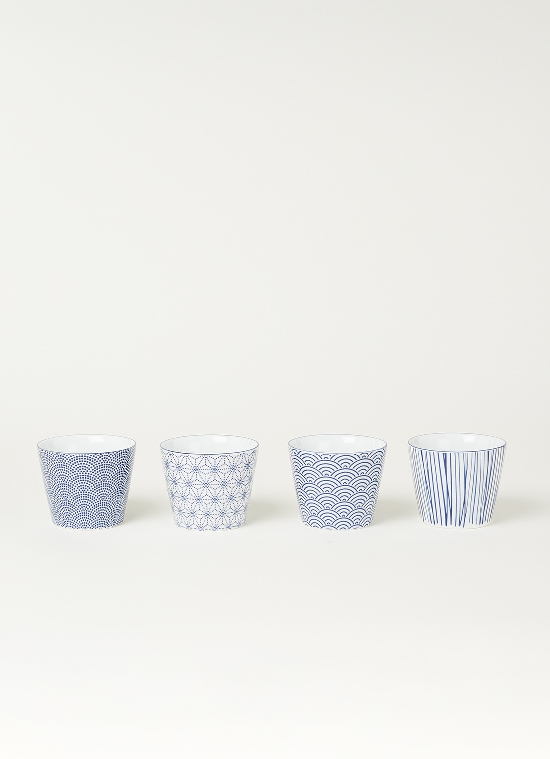 Tokyo Design Studio Nippon Blue kopje 18 cl set van 4 - voorkant 2 blauw