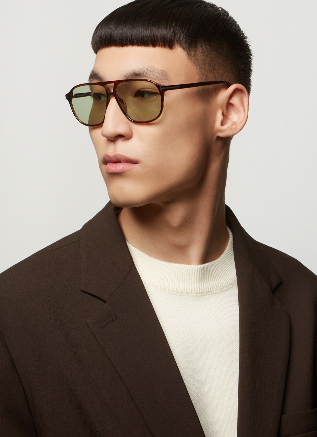 TOM FORD Bruce zonnebril FT1026 - voorkant 5 bruin