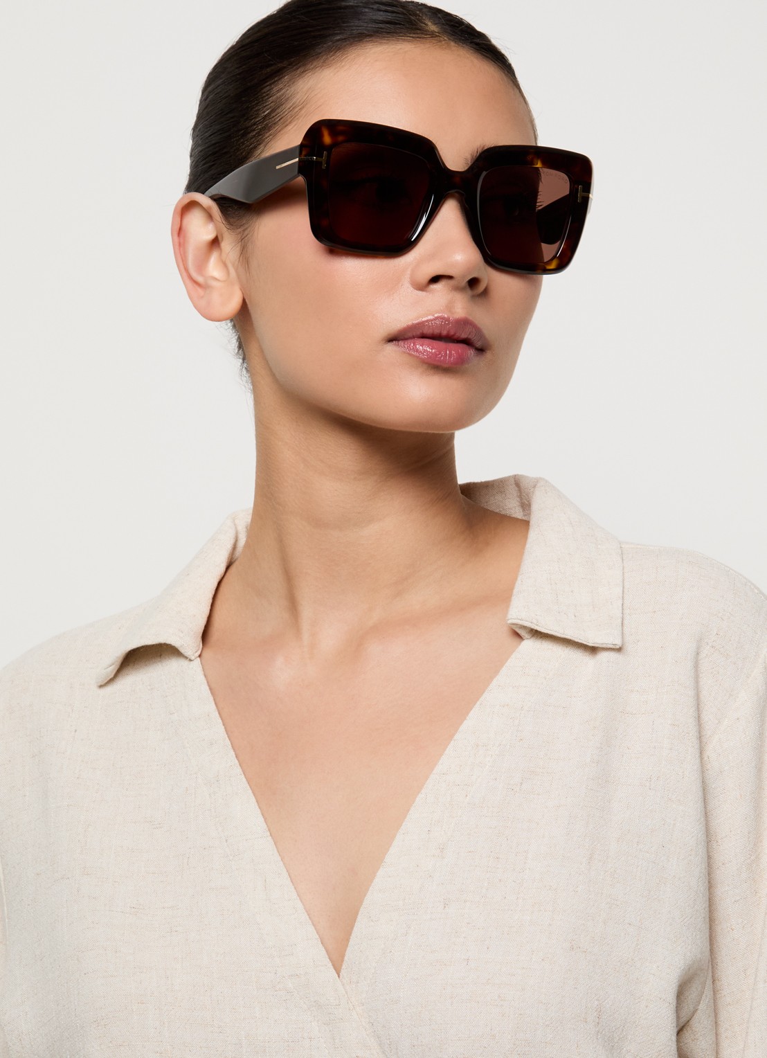 TOM FORD Esme TR zonnebril TR001880 - voorkant 2 donkerbruin