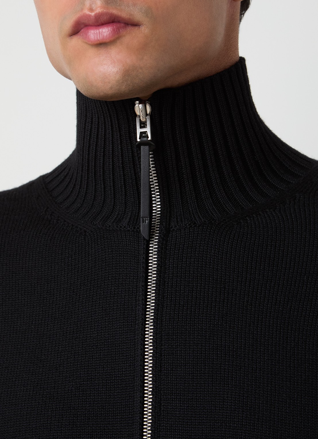 TOM FORD Fijngebreid vest van scheerwol met ritszakken - detail 2 zwart