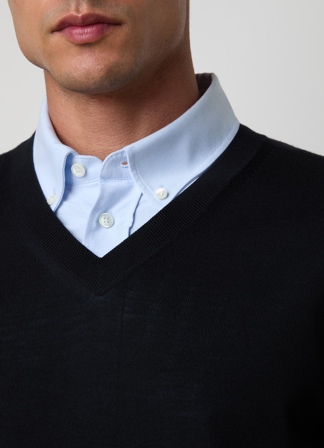 TOM FORD Fijngebreide pullover van wol met V-hals  - detail 5 zwart