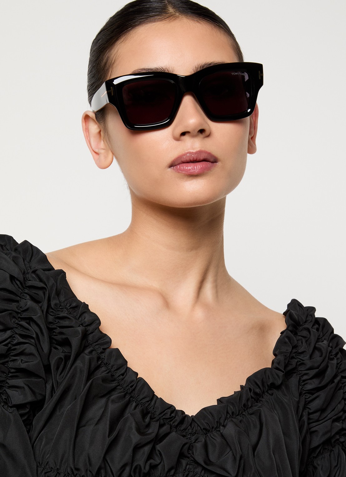 TOM FORD Ilias zonnebril TR001877 - voorkant 2 zwart