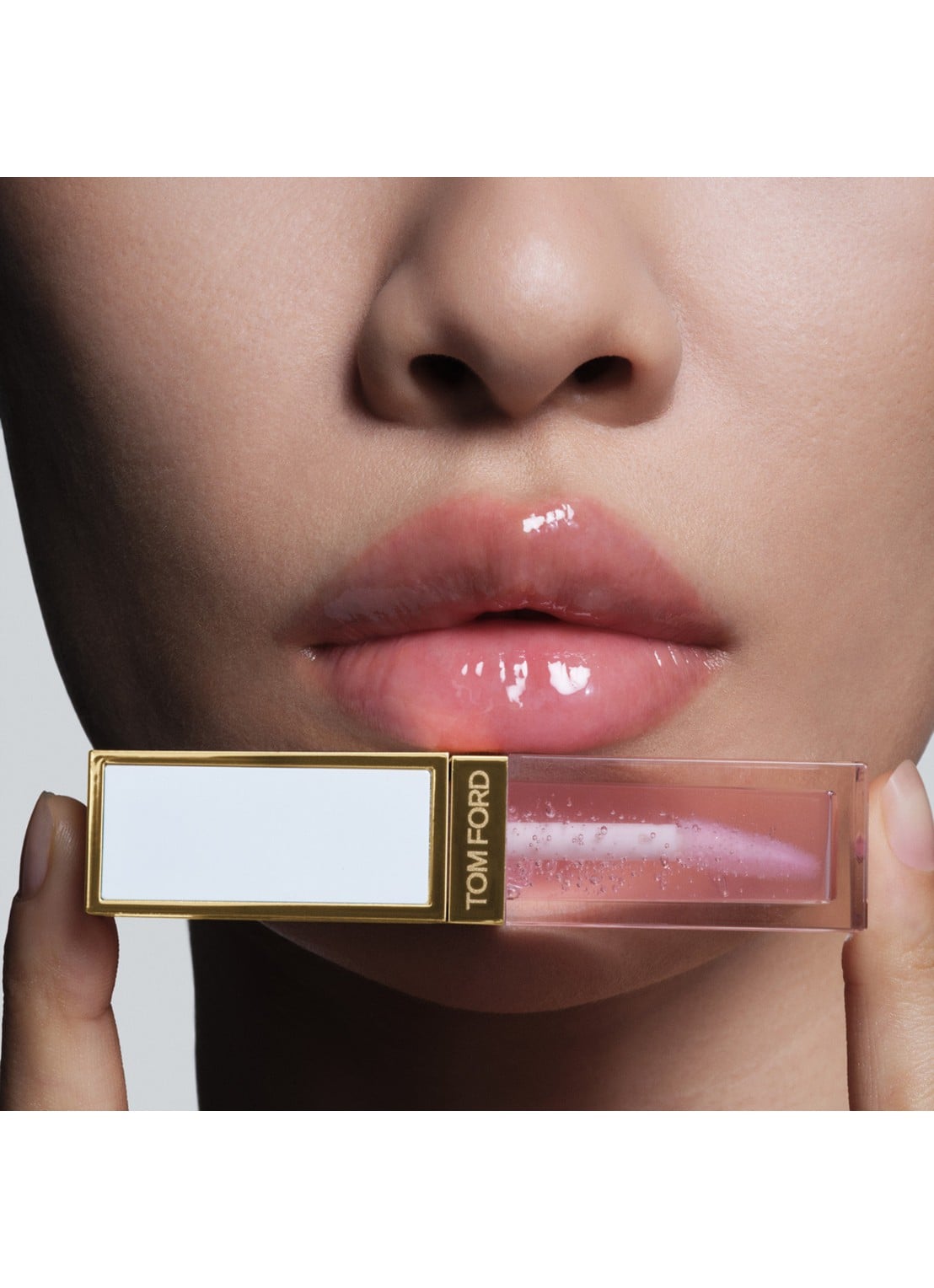 TOM FORD Soleil Hydrating Lip Oil - lip olie - detail 4 bare beach
